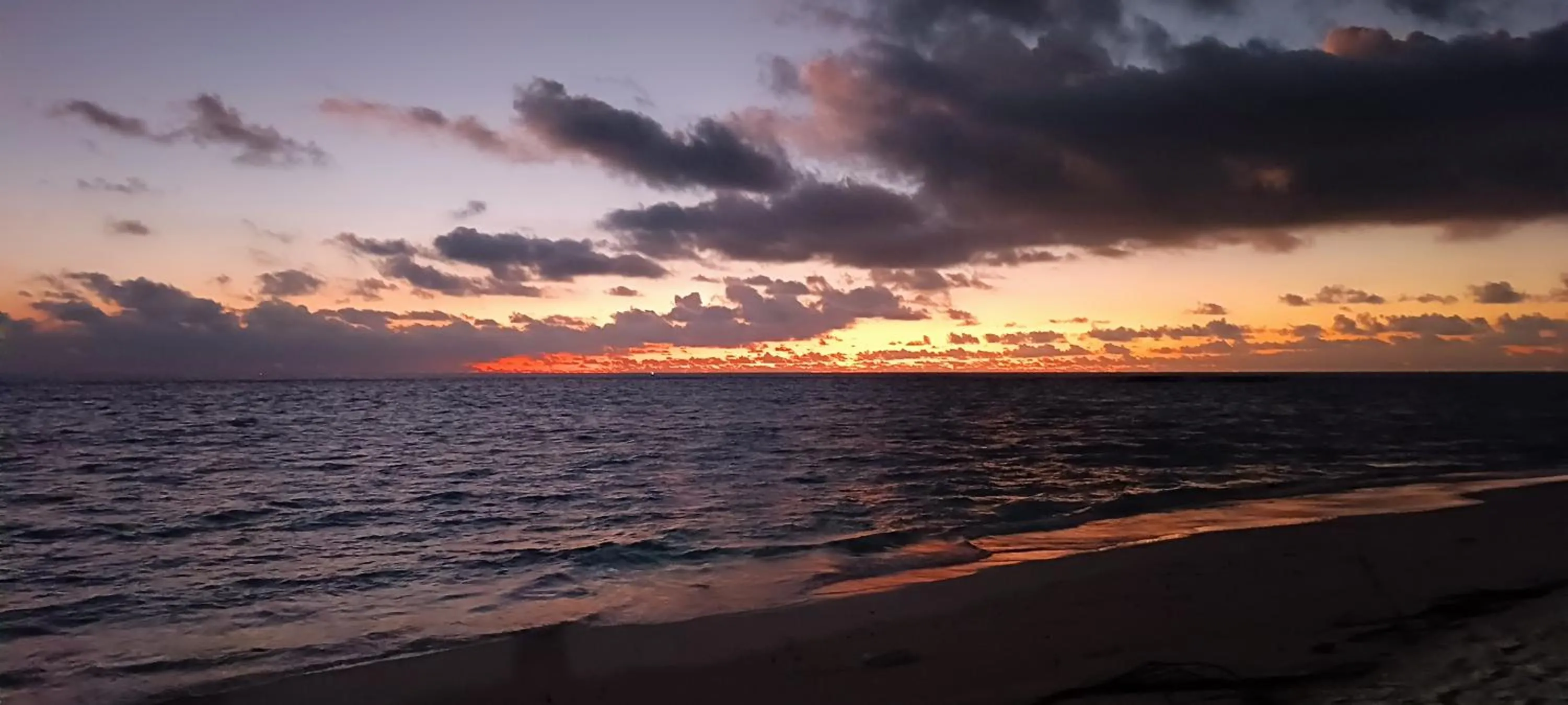 Sunrise in Manta Sky Inn