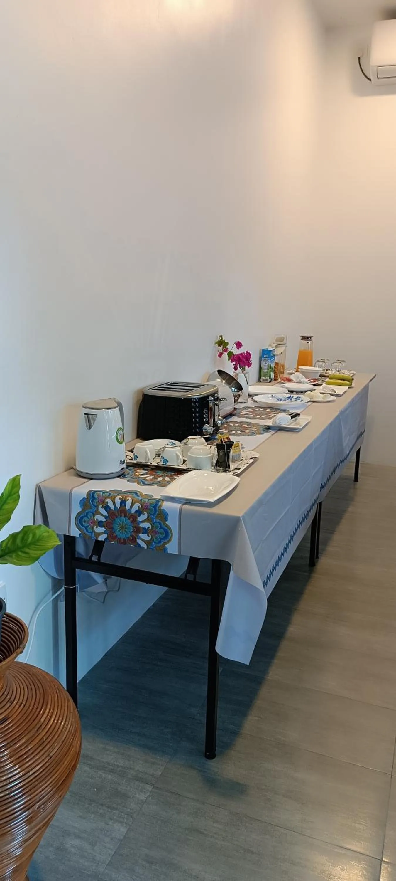 Food and drinks in Manta Sky Inn