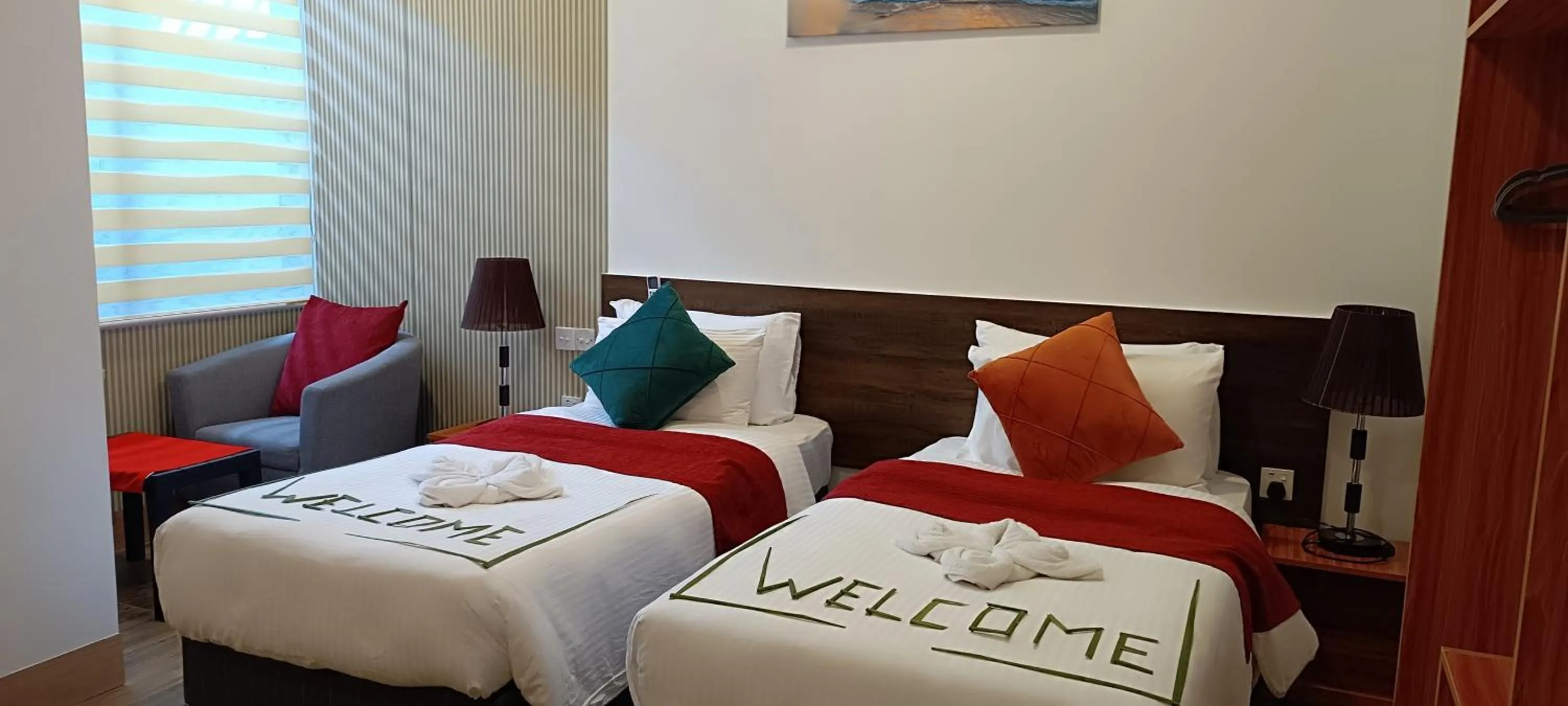 Photo of the whole room, Bed in Manta Sky Inn