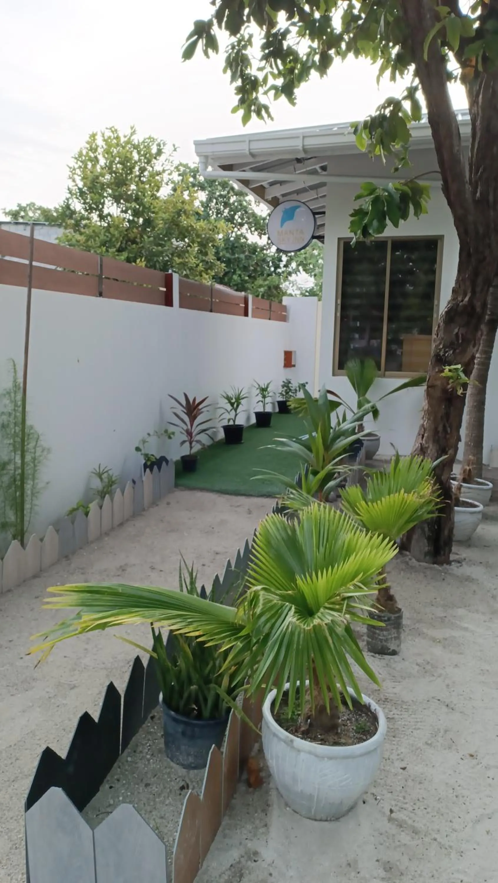 Garden view in Manta Sky Inn