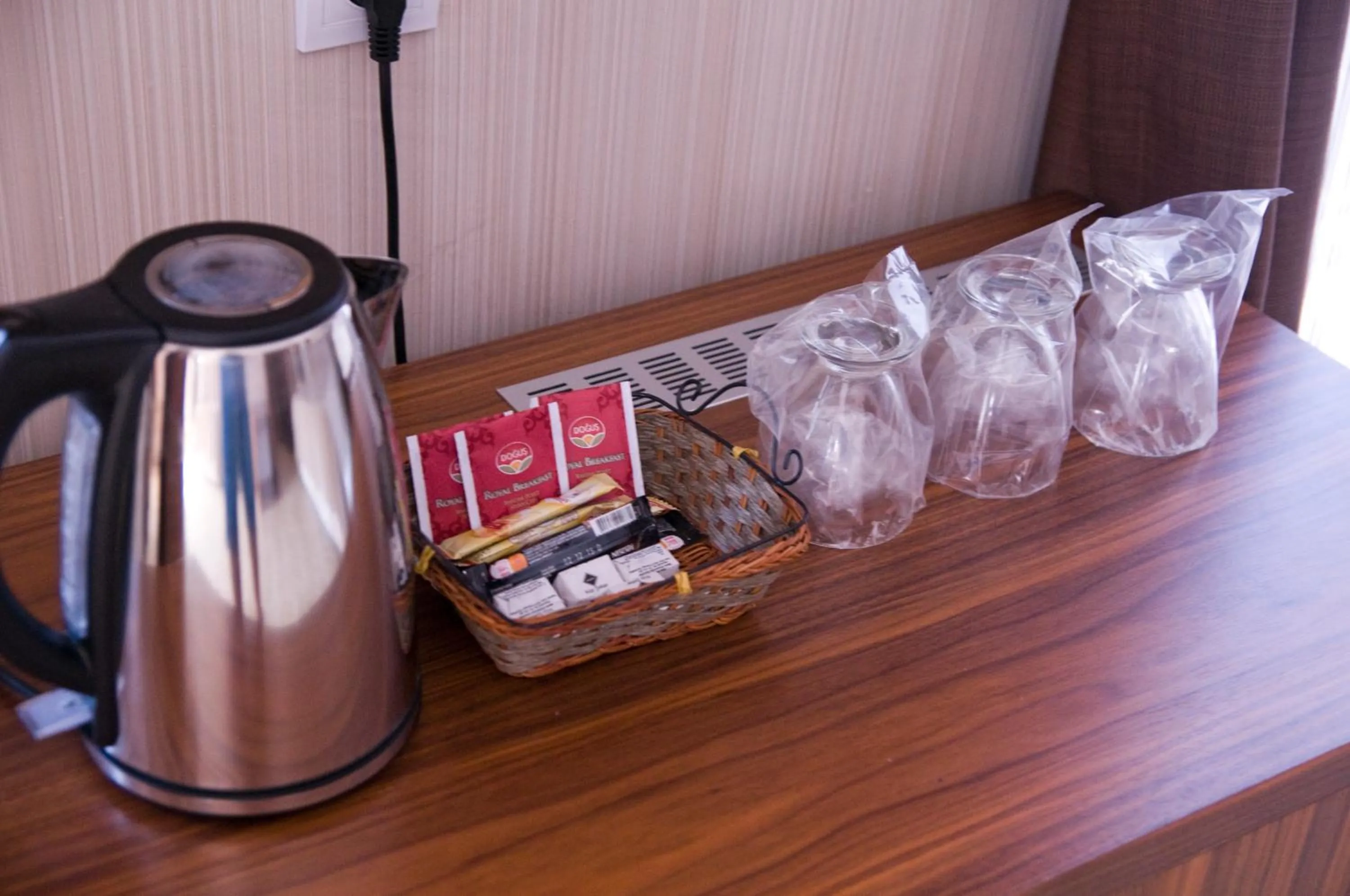 Coffee/tea facilities in Kerimbey Hotel