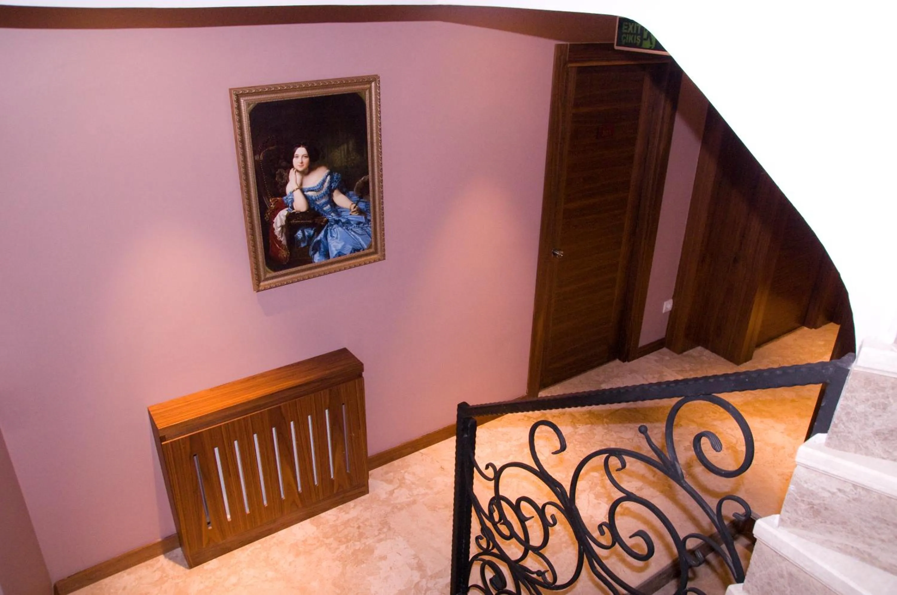 Decorative detail in Kerimbey Hotel
