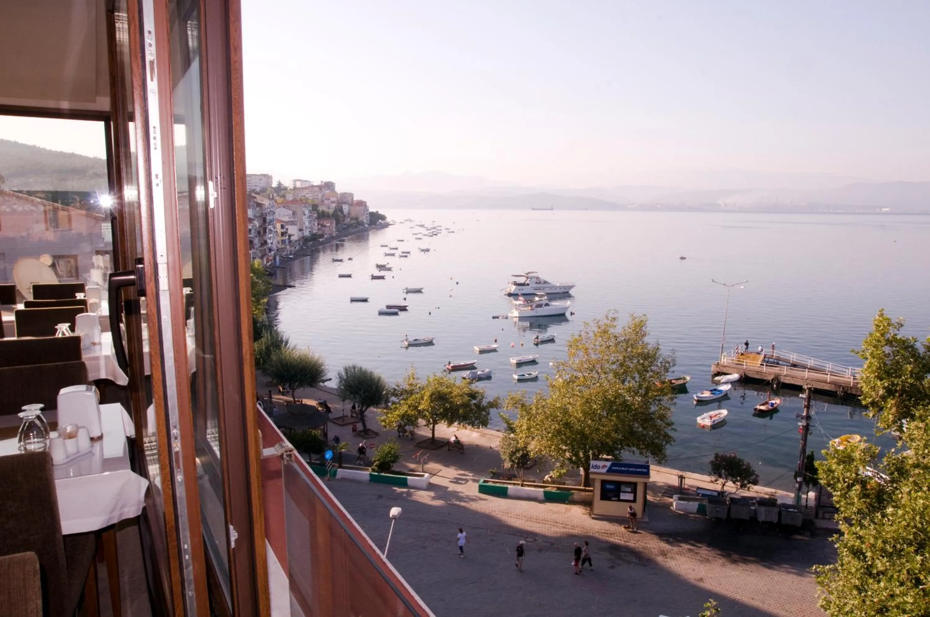 Restaurant/places to eat in Kerimbey Hotel