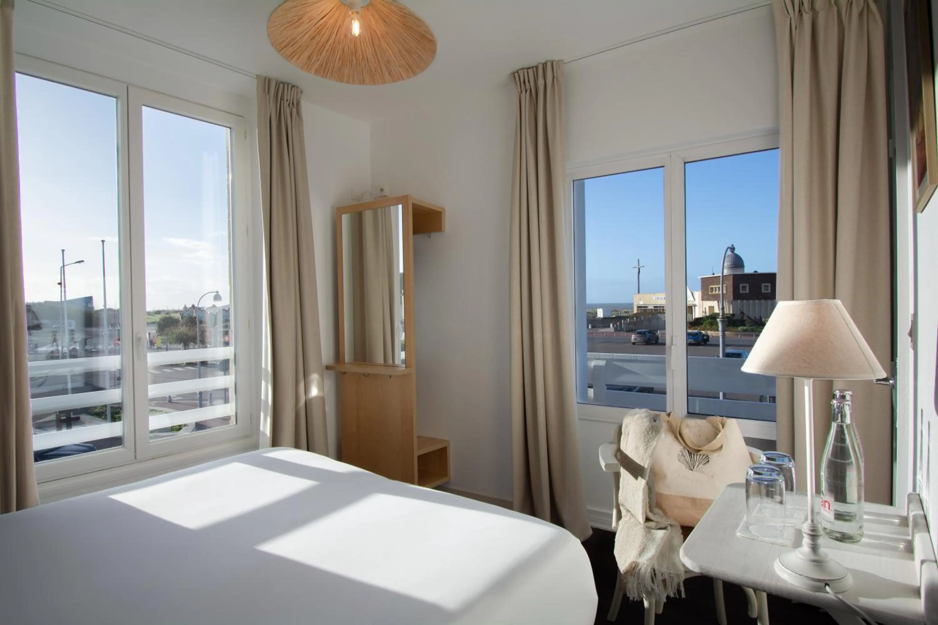 Bedroom, Bed in Hôtel De La Plage