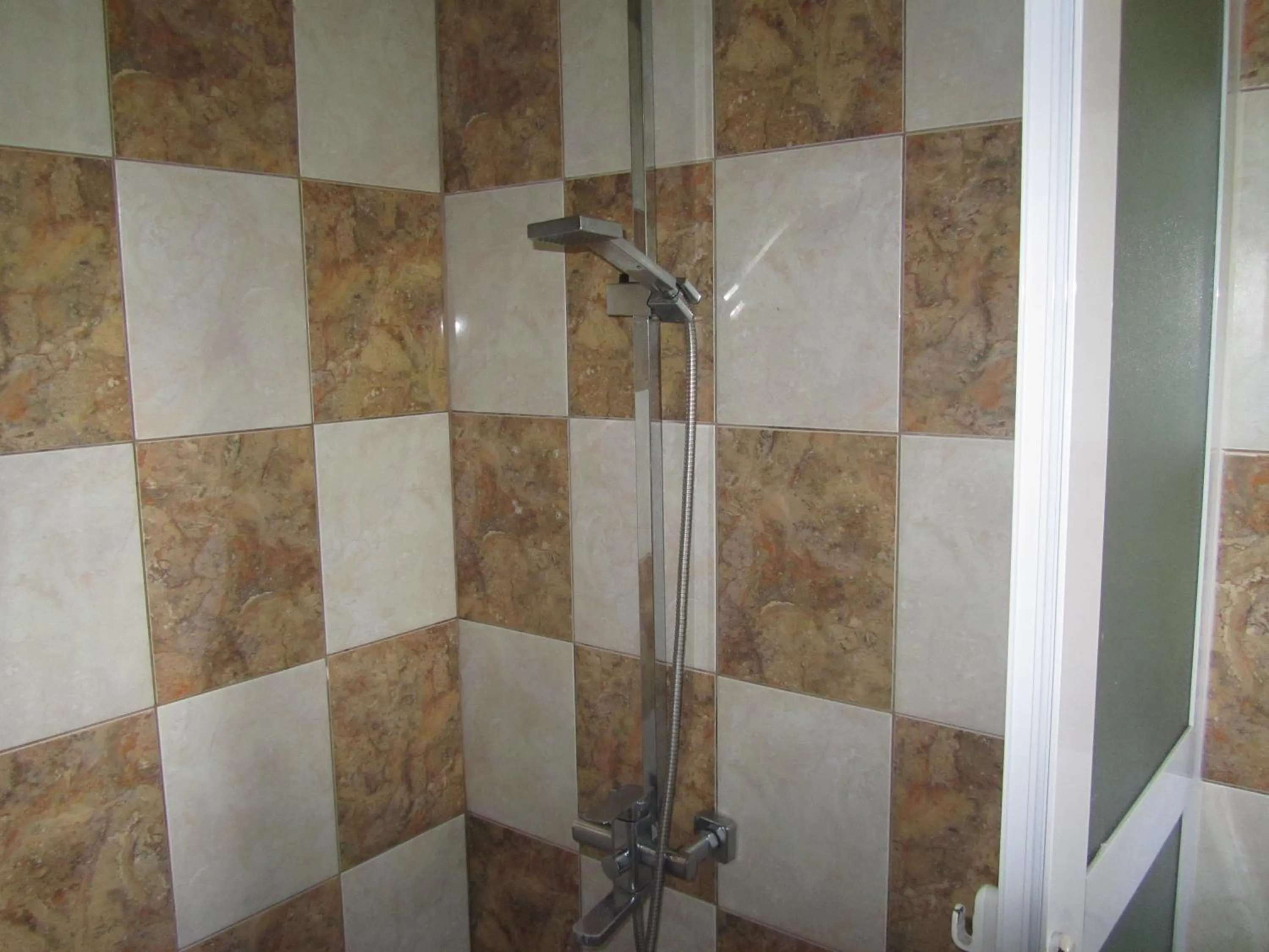 Shower in Lariad BnB