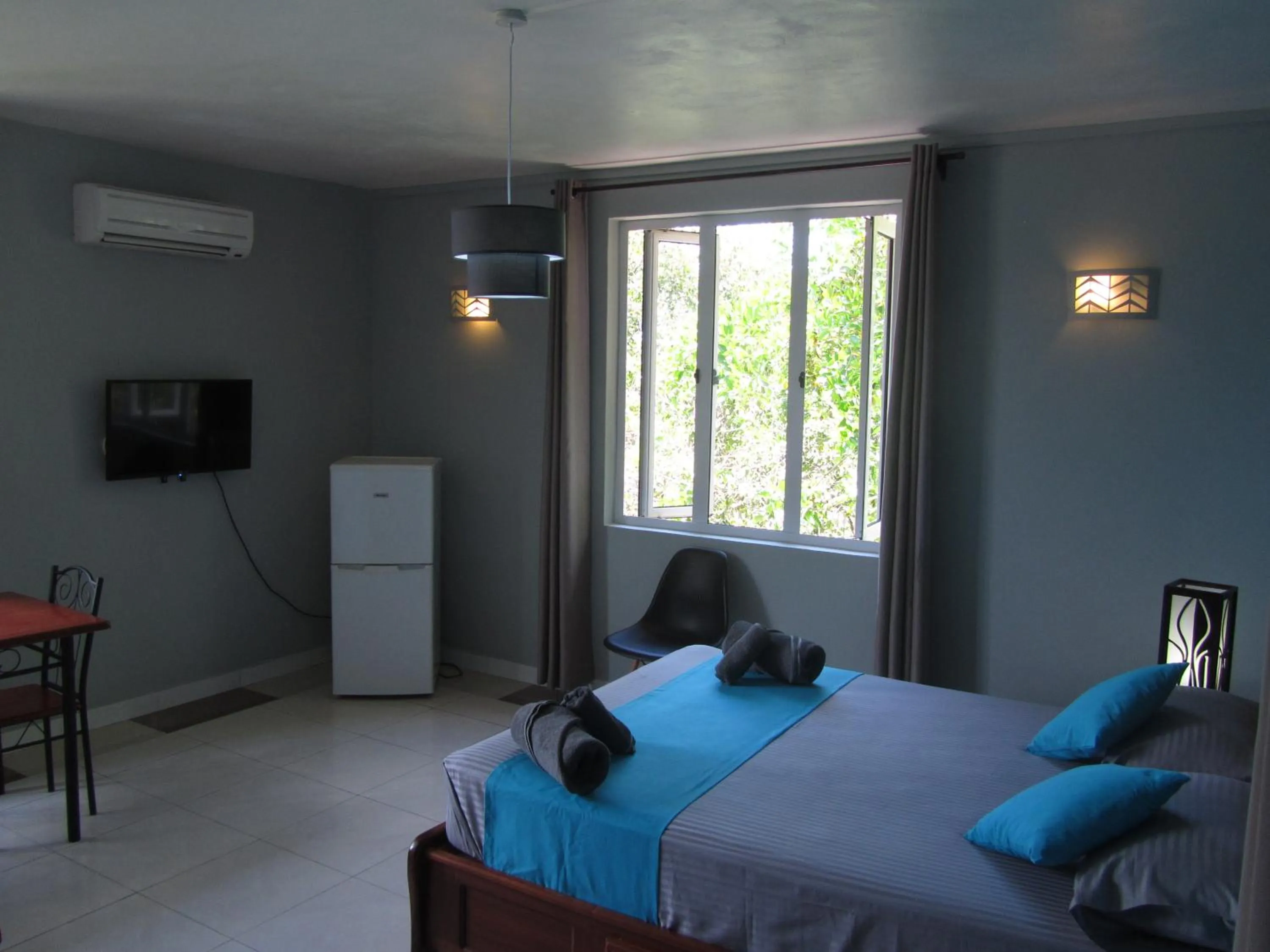 Photo of the whole room in Lariad BnB