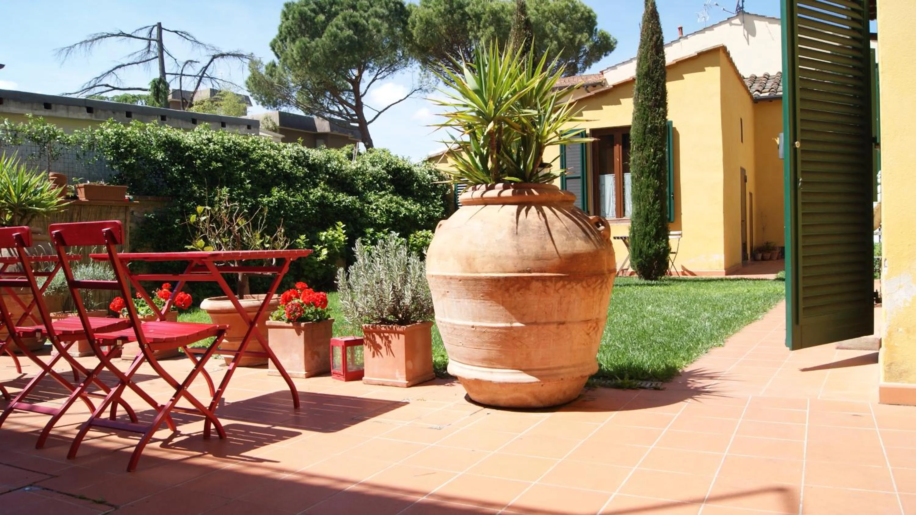 Patio in Al Canto B&B