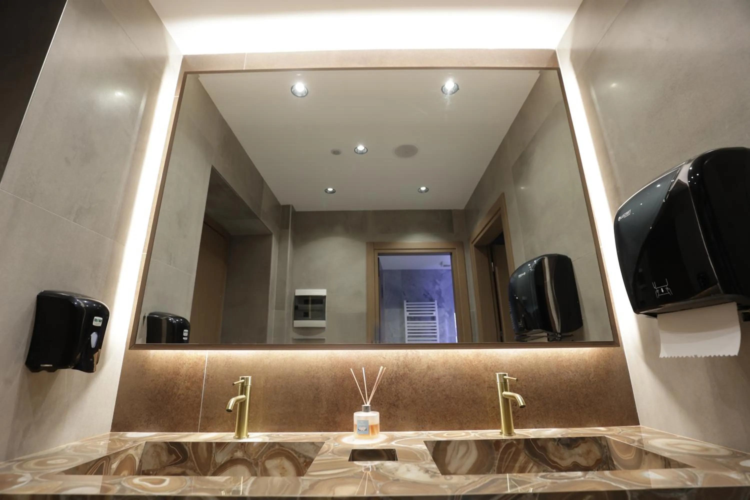 Bathroom in Residence Inn Hotel