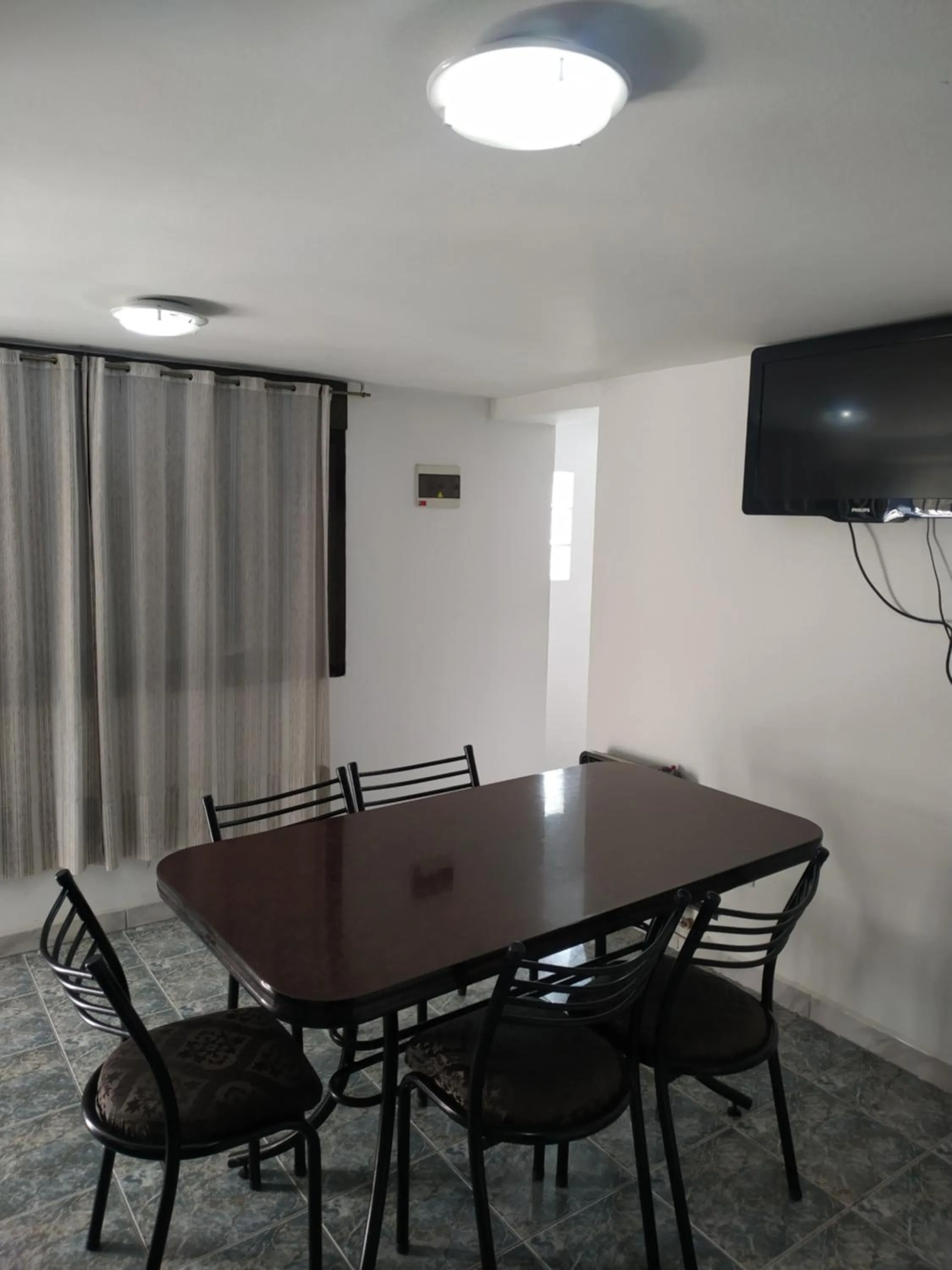 Dining area in Victor Hotel
