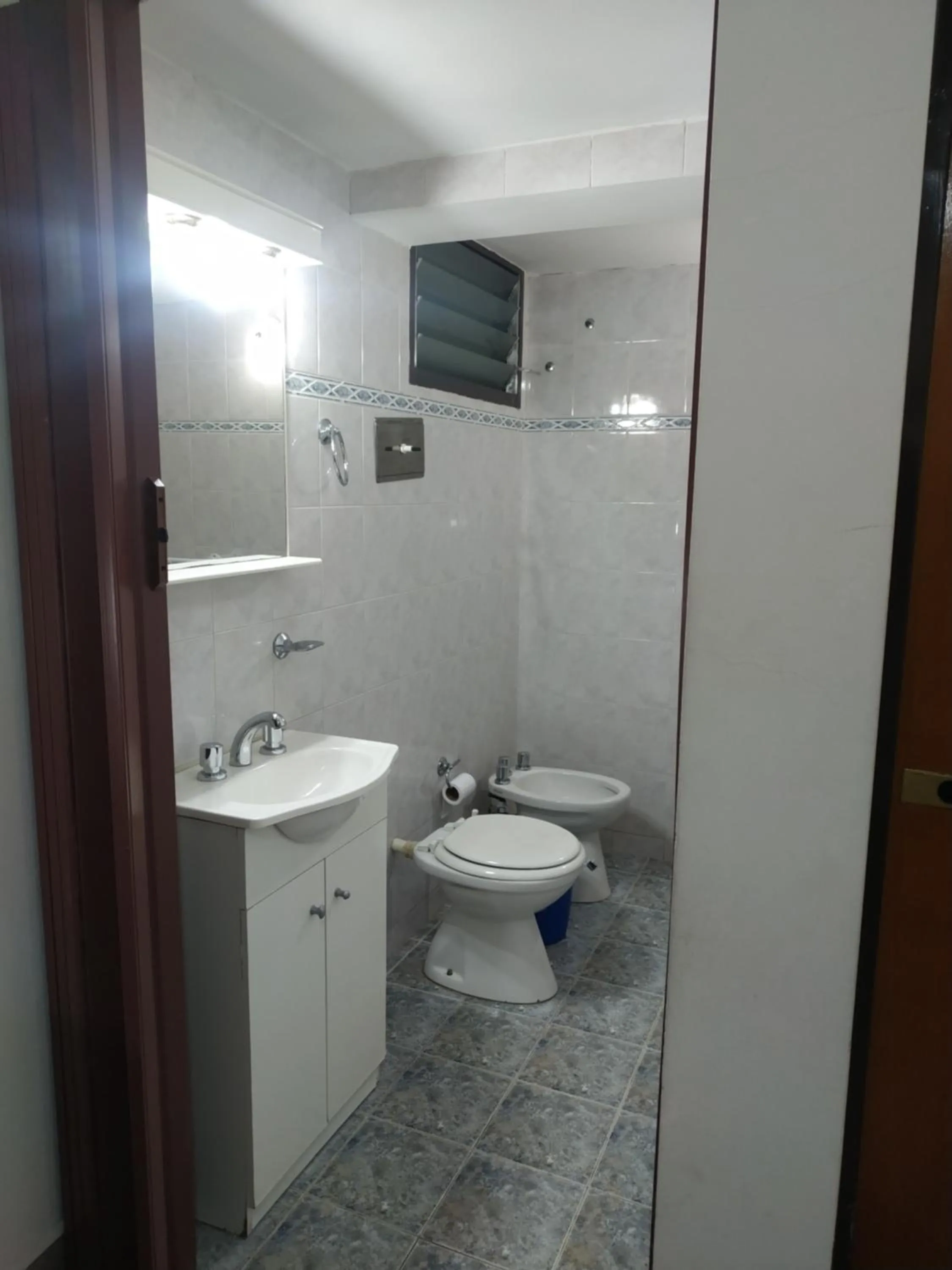 Bathroom in Victor Hotel