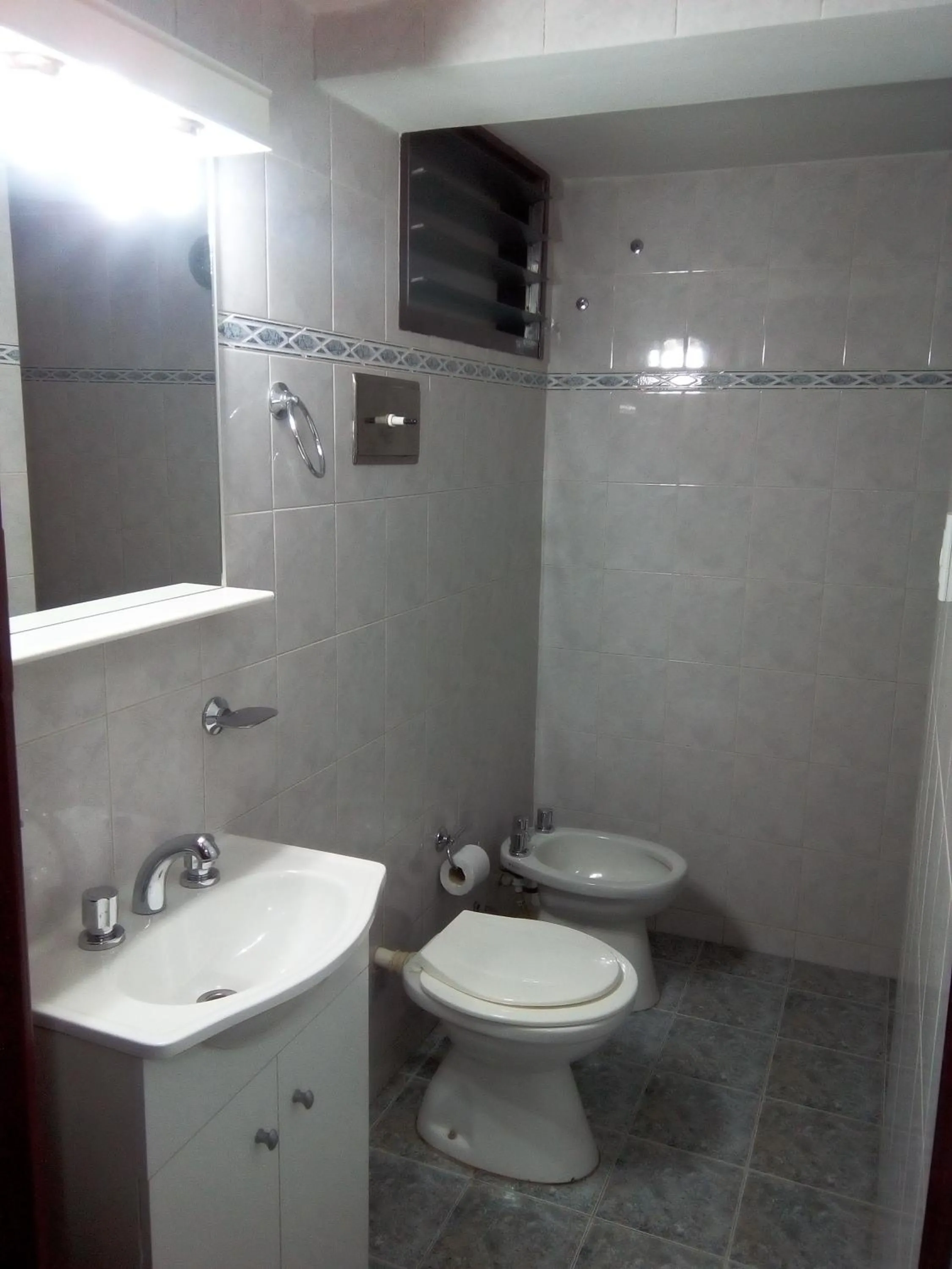 Bathroom in Victor Hotel