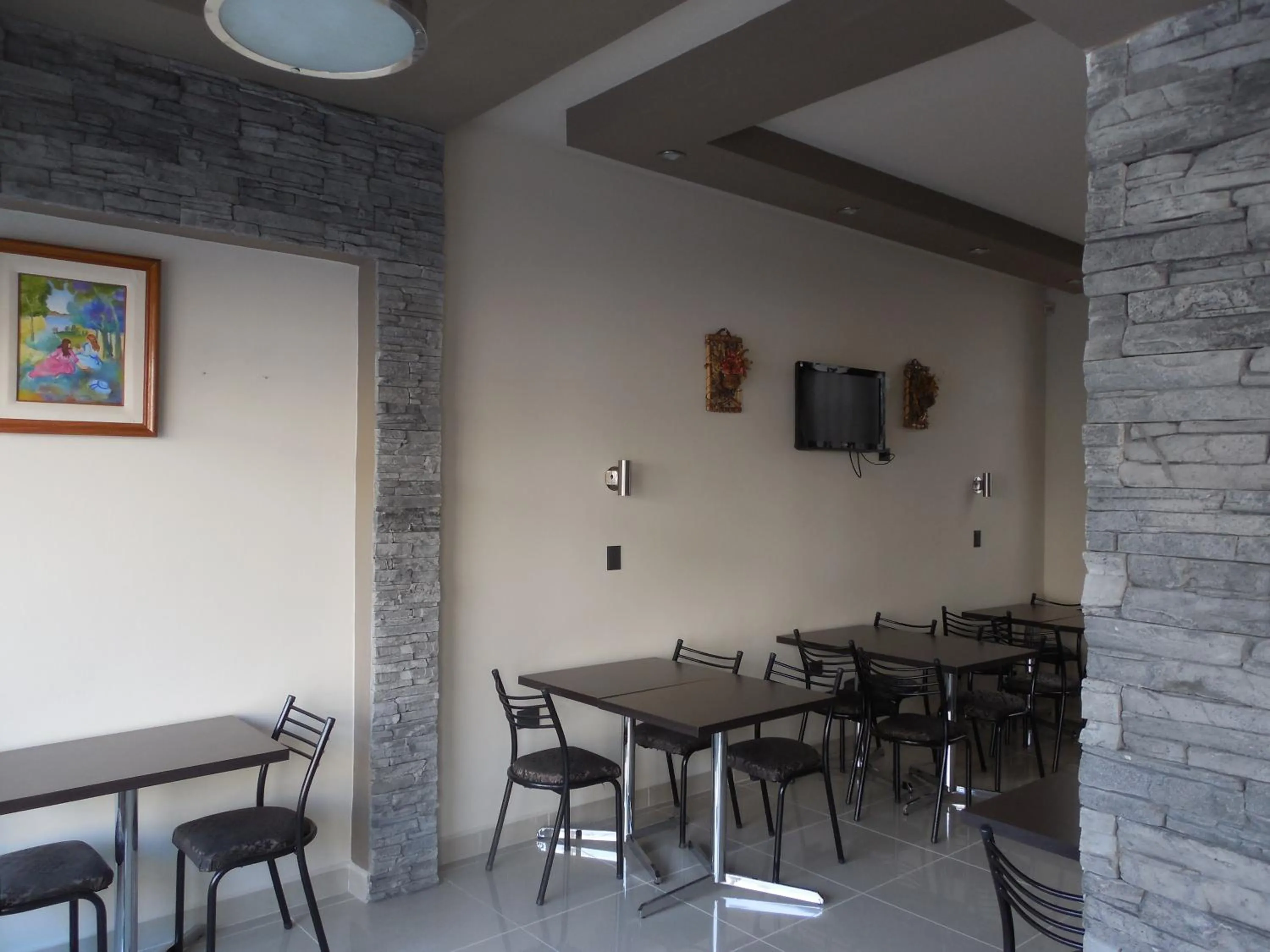 Lounge or bar in Victor Hotel