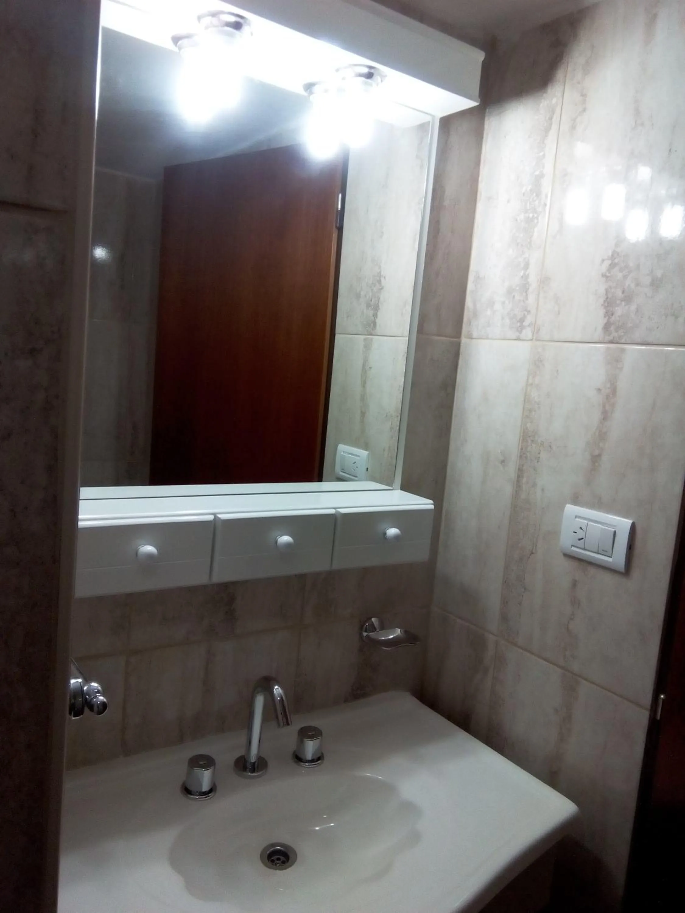 Bathroom in Victor Hotel