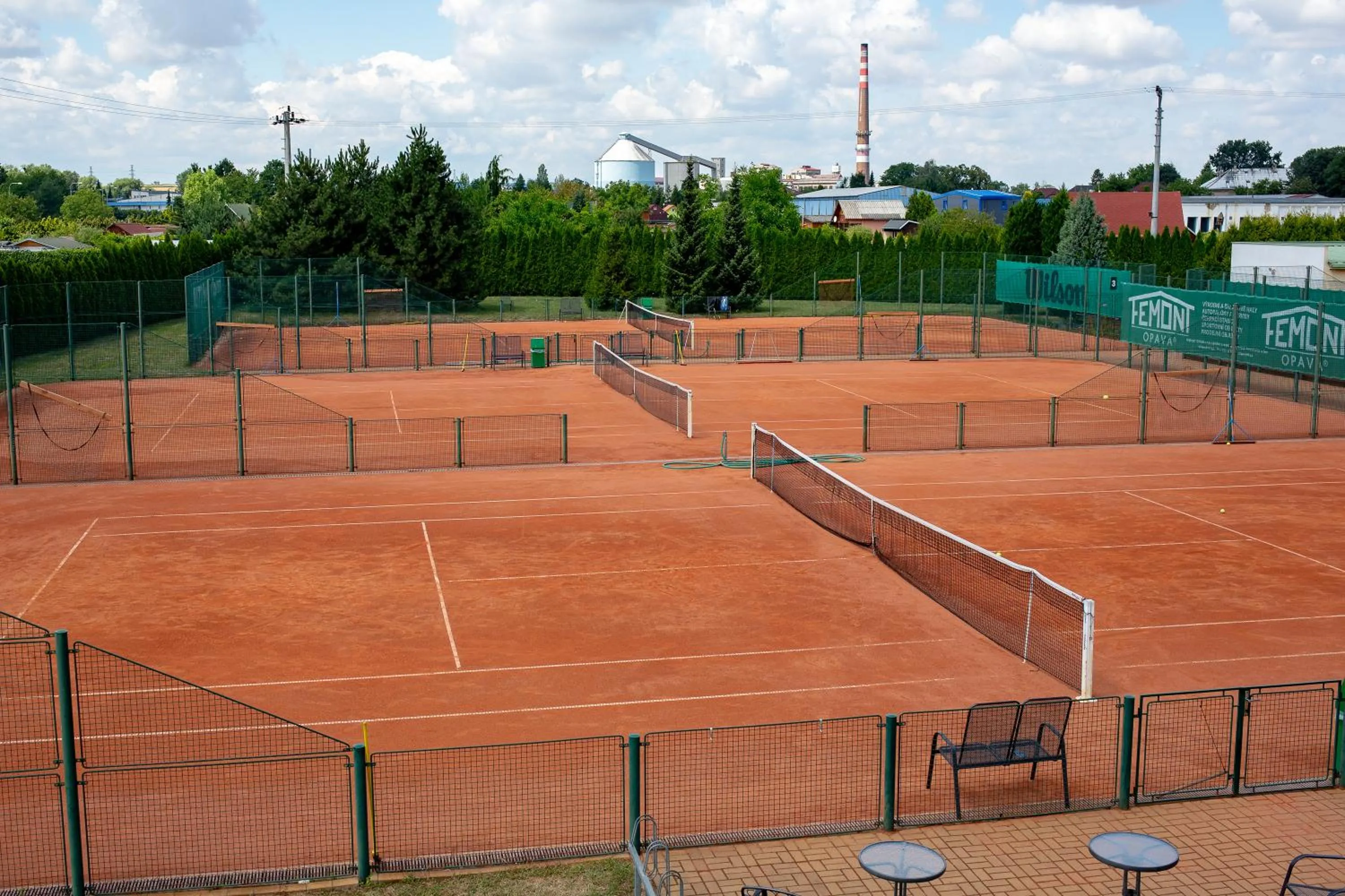 Tennis court in Penzion Na Kurtech