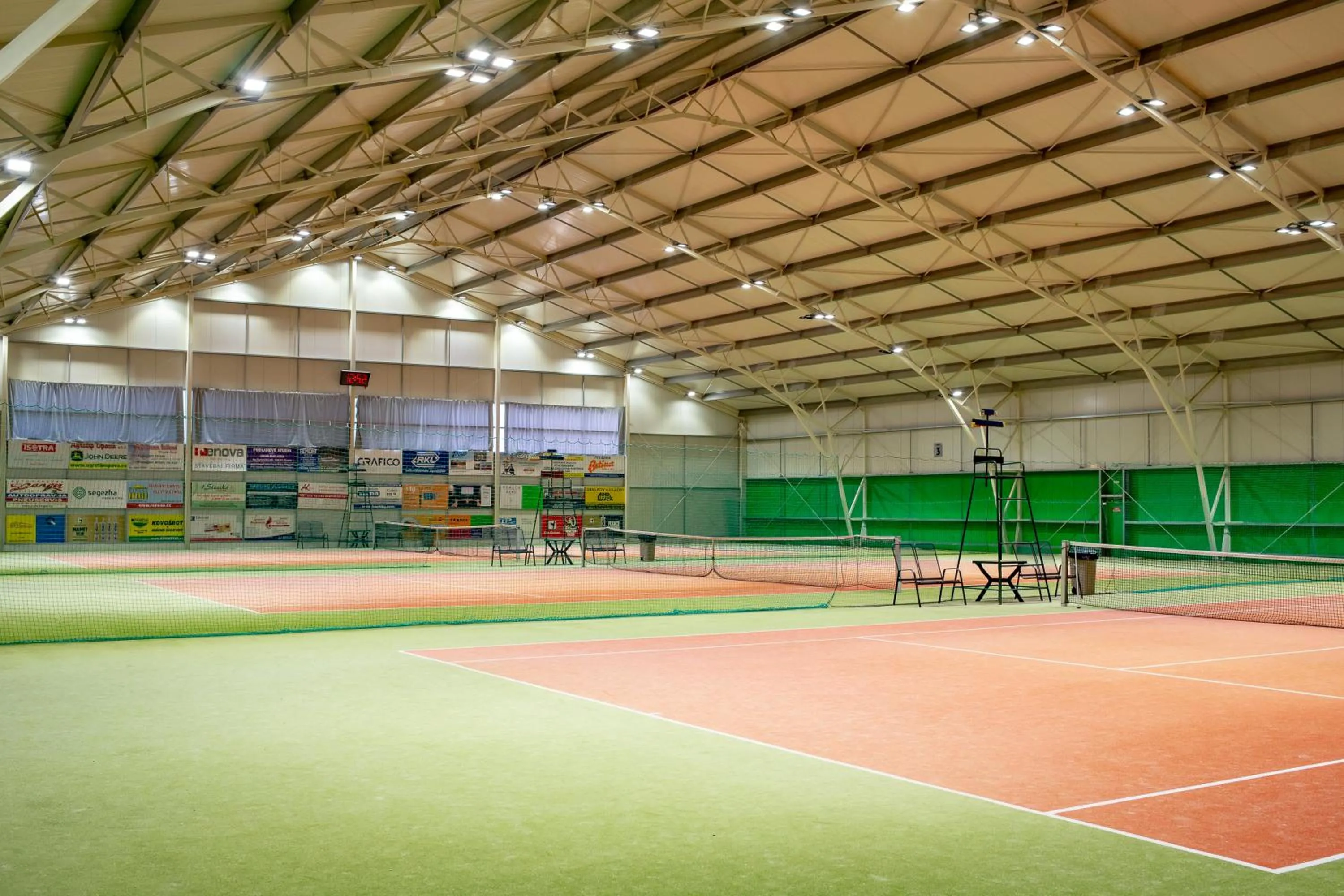 Tennis court in Penzion Na Kurtech