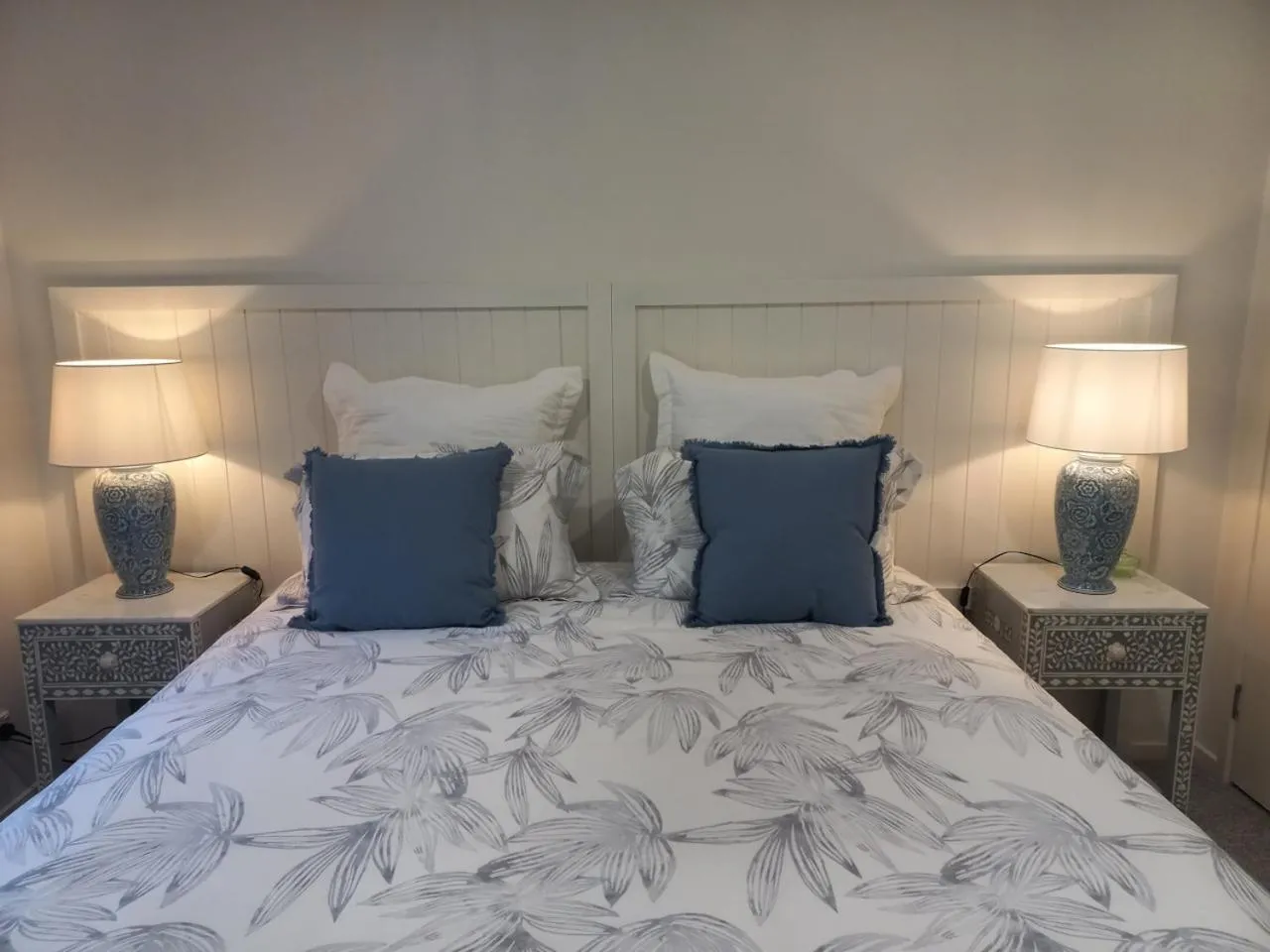 Bedroom, Bed in Noosa Buoys