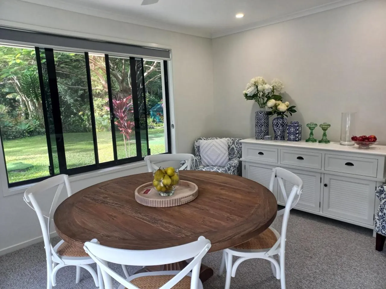Dining area in Noosa Buoys