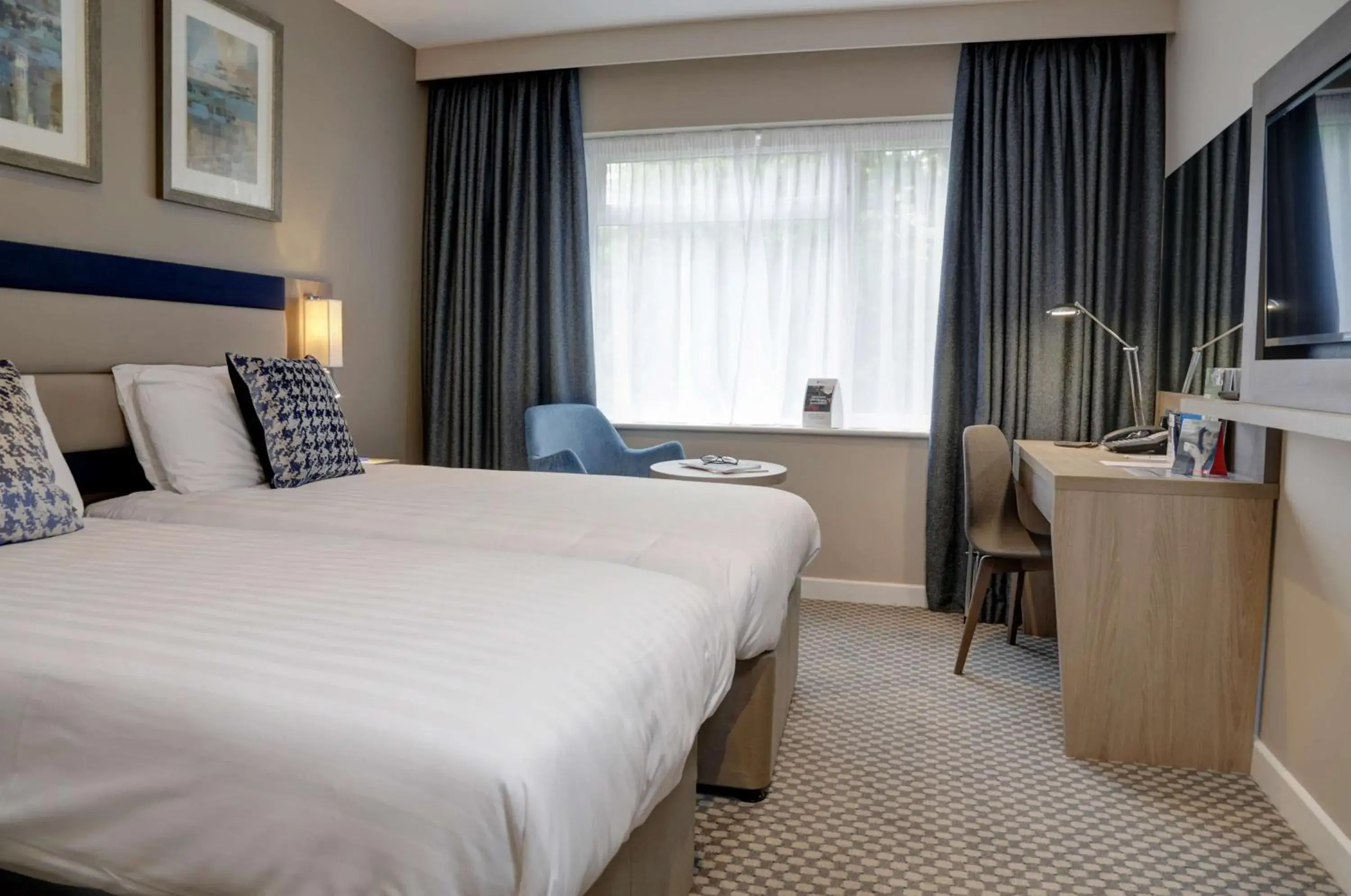 Photo of the whole room, Bed in Linton Lodge a BW Signature Collection Hotel Photo of the whole room, Bed in Linton Lodge a BW Signature Collection Hotel