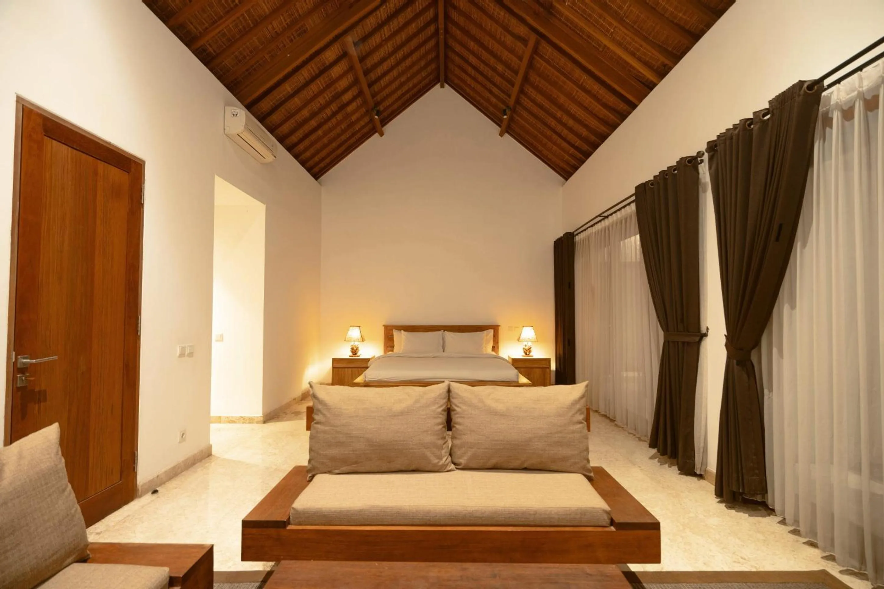 Bedroom, Bed in Rarama Living Studio