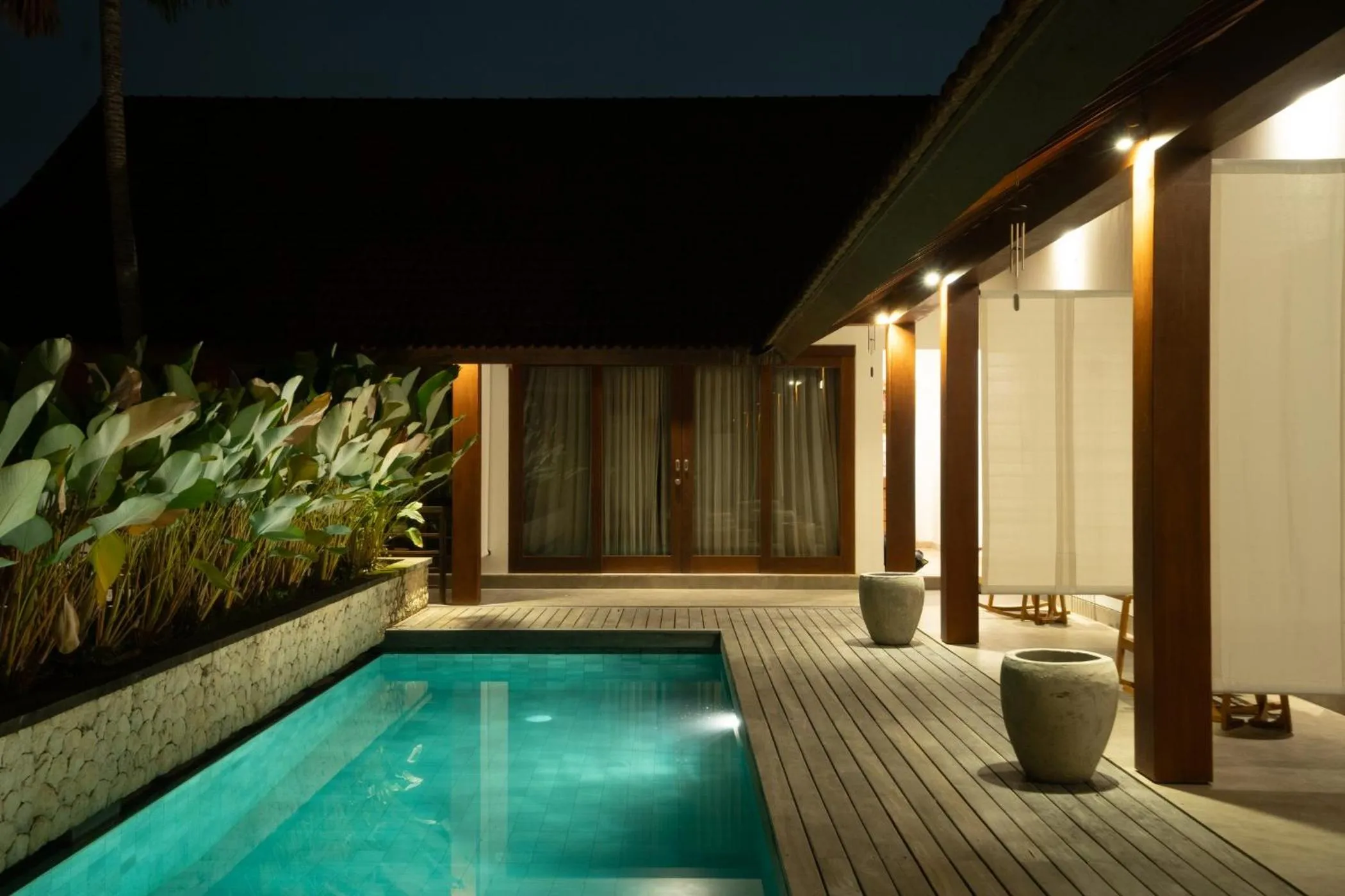 Swimming pool in Rarama Living Studio