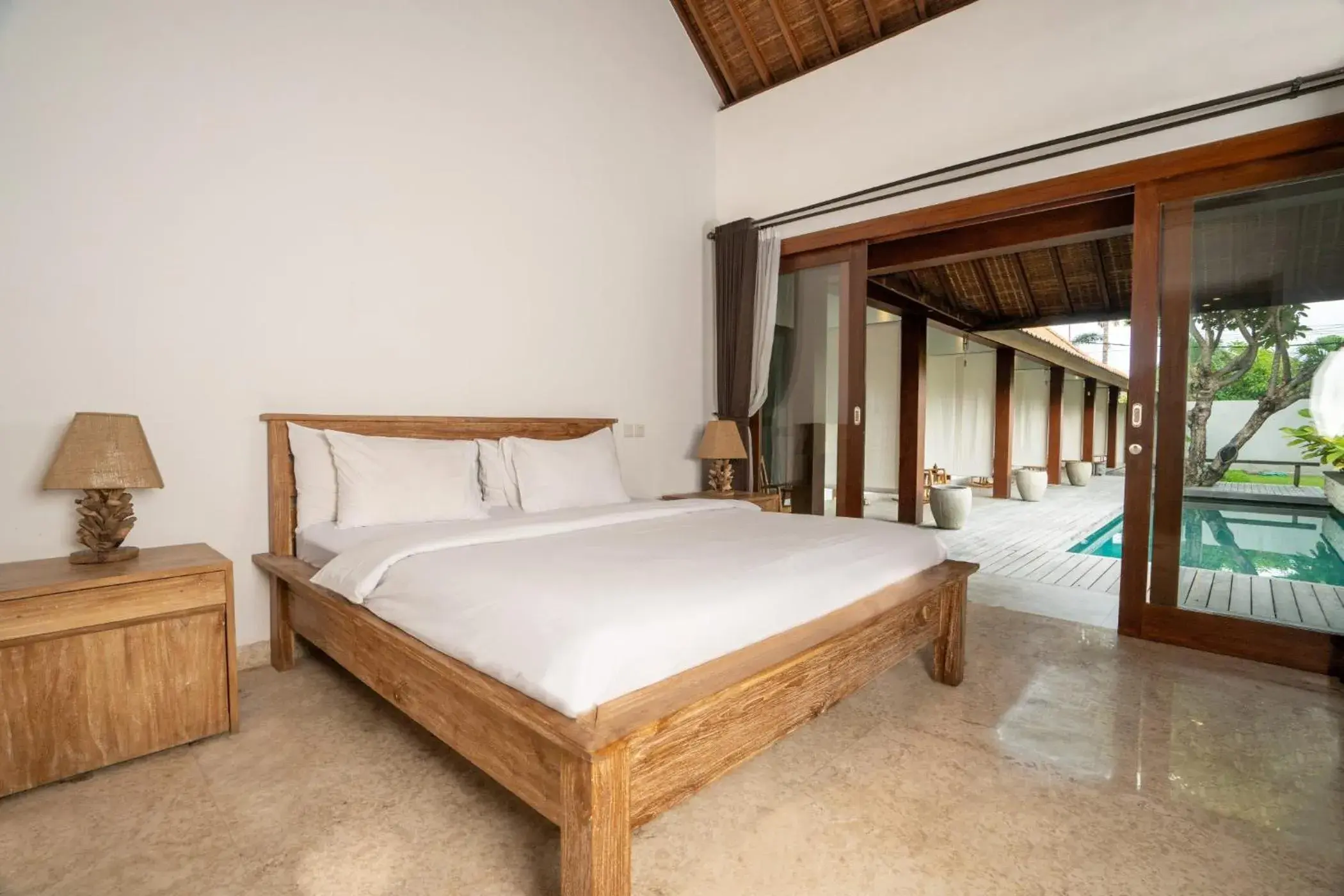 King Room with Pool View in Rarama Living Studio King Room with Pool View in Rarama Living Studio