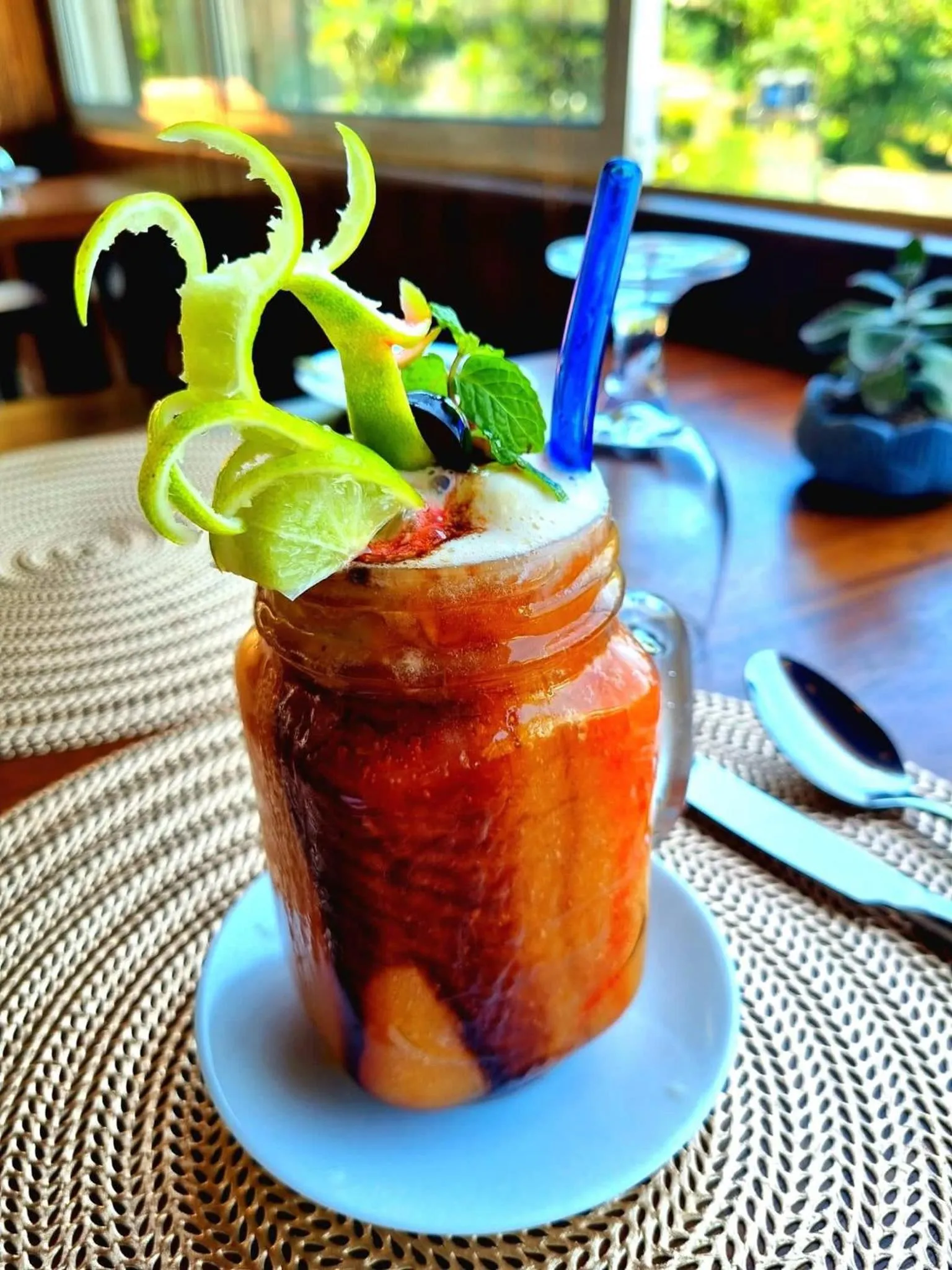 Restaurant/places to eat in Manthra Leisure