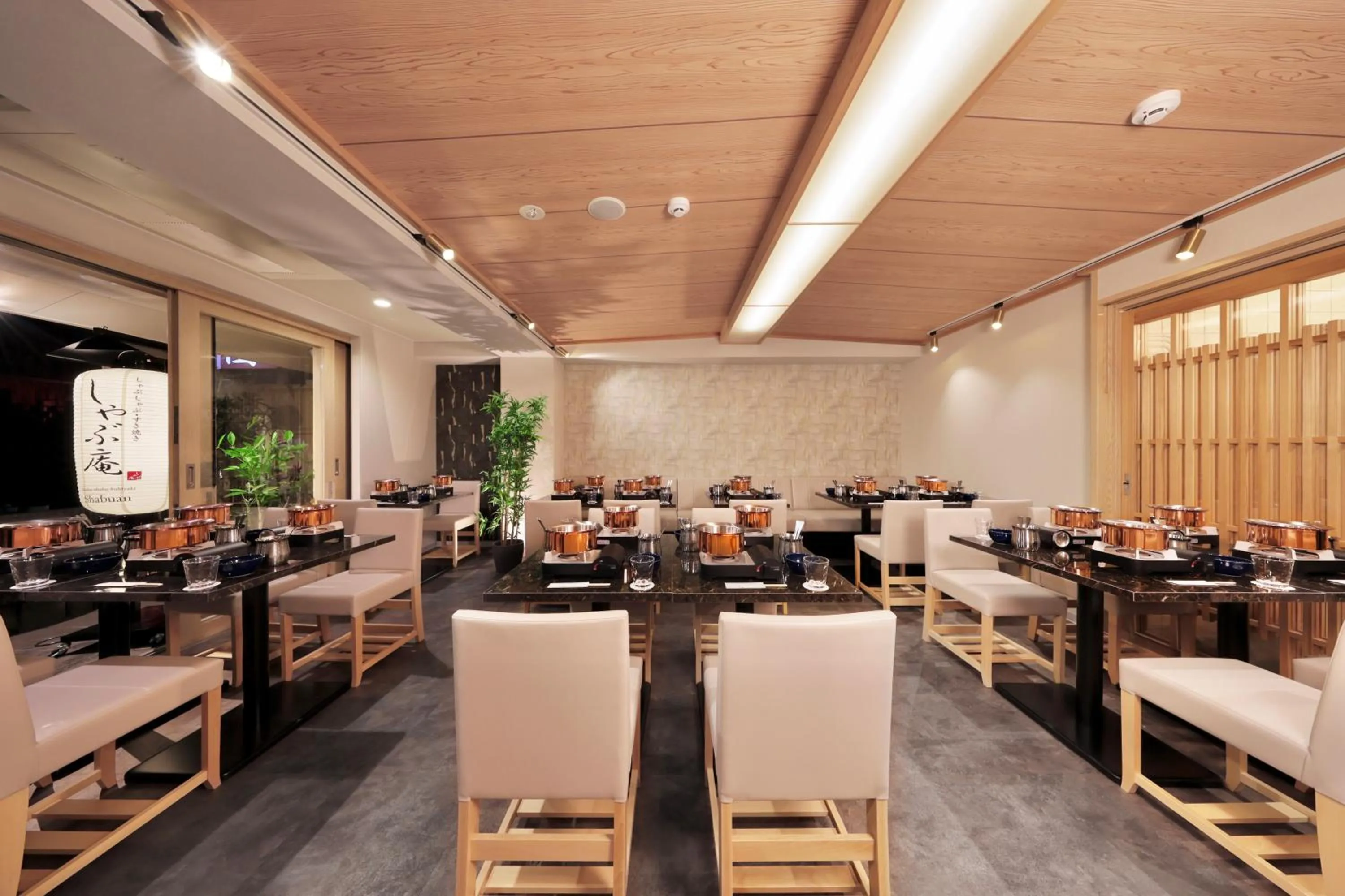 Restaurant/places to eat in Gion Crystal Hotel