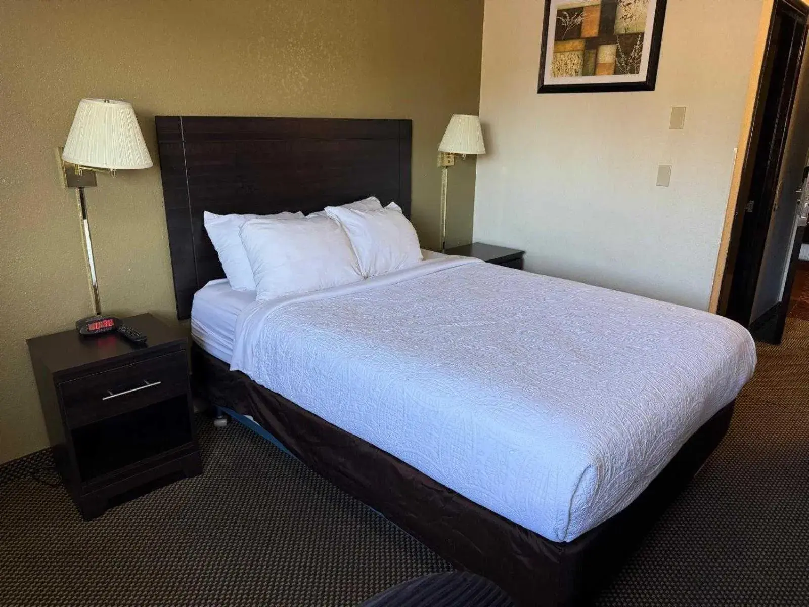 Bed in Cozy Inn Bed in Cozy Inn