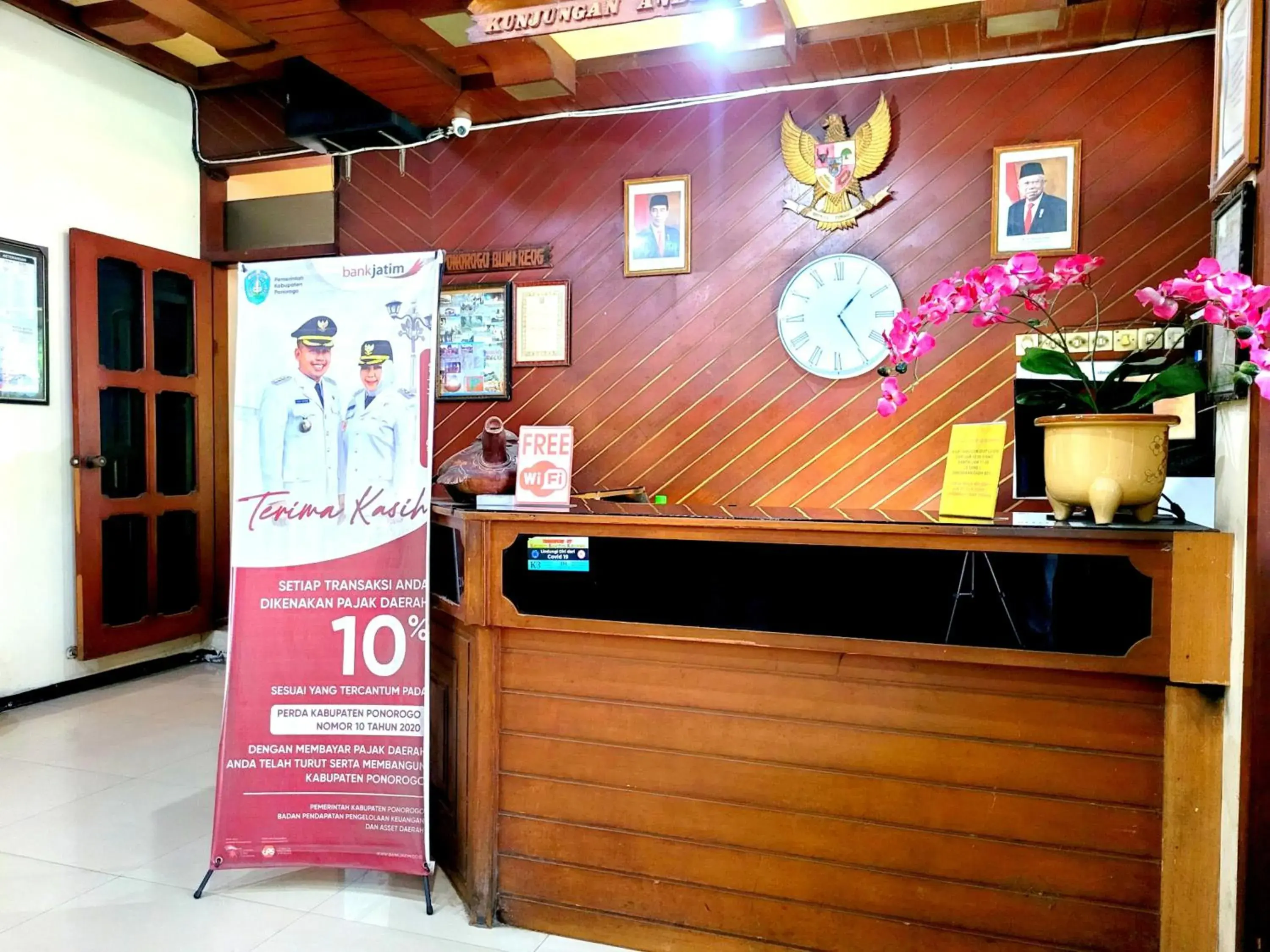 Lobby or reception in Hotel Dirgahayu Ponorogo Lobby or reception in Hotel Dirgahayu Ponorogo
