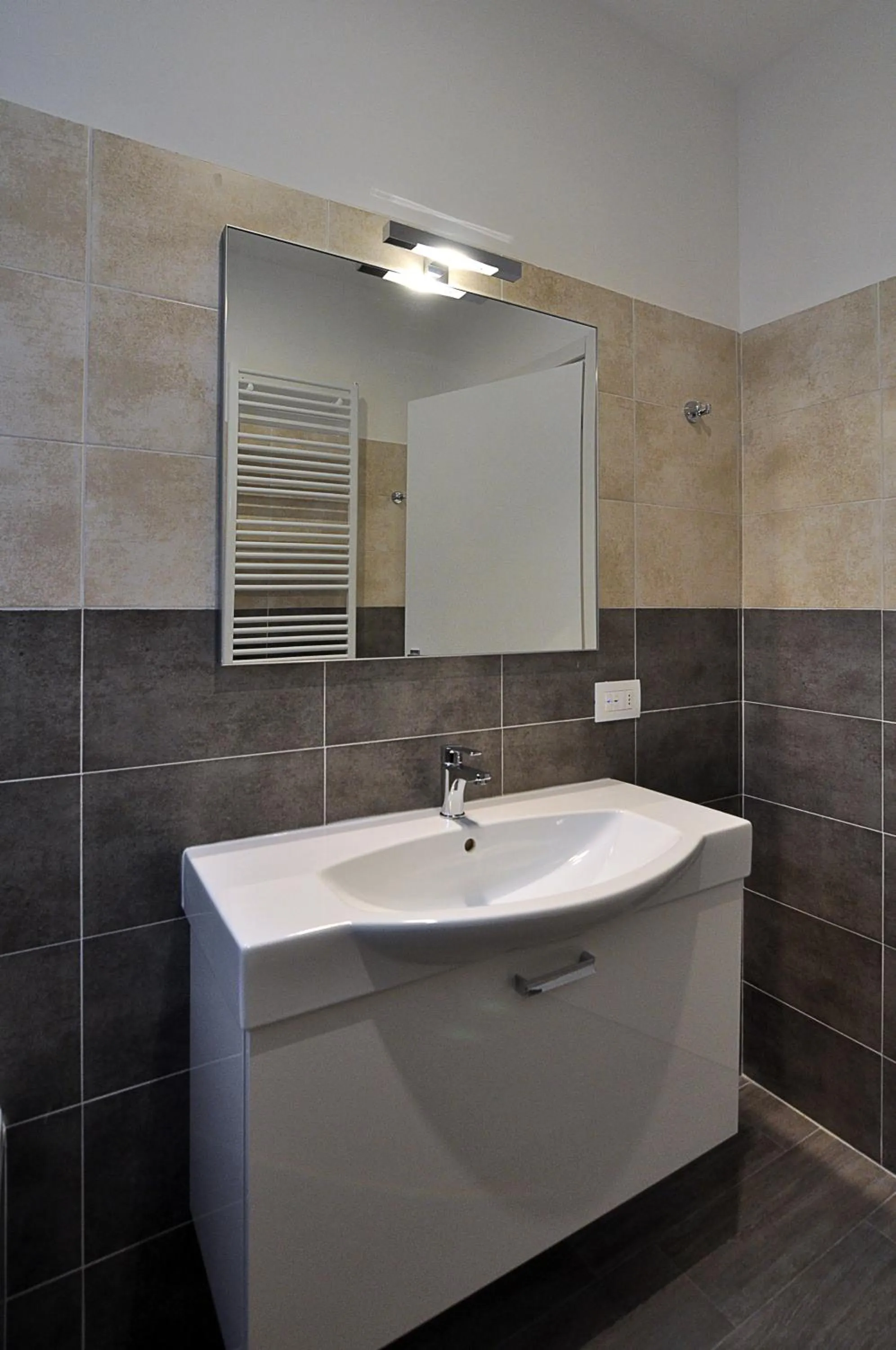 Bathroom in BB Hotels Aparthotel Arcimboldi