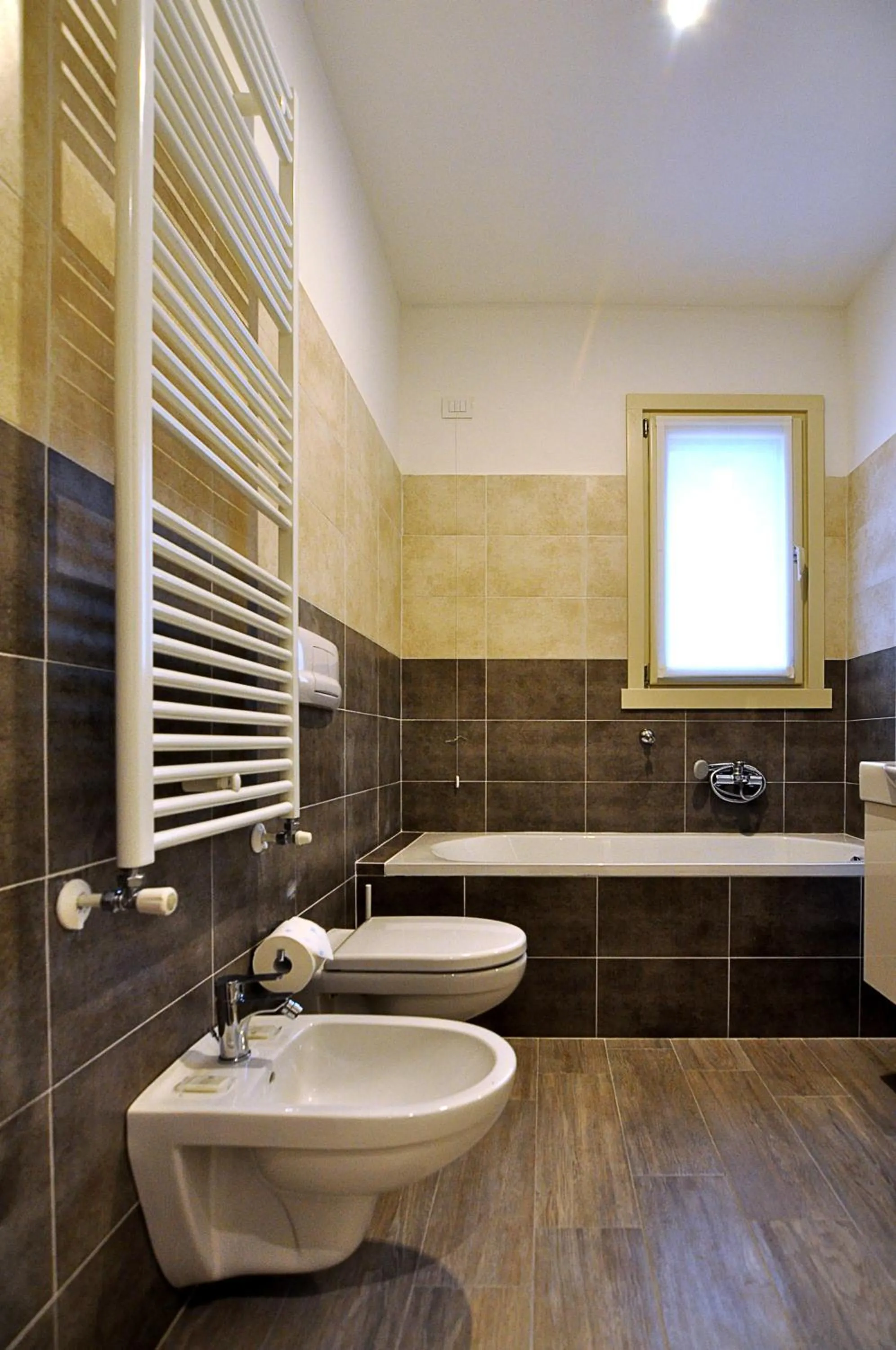 Bathroom in BB Hotels Aparthotel Arcimboldi