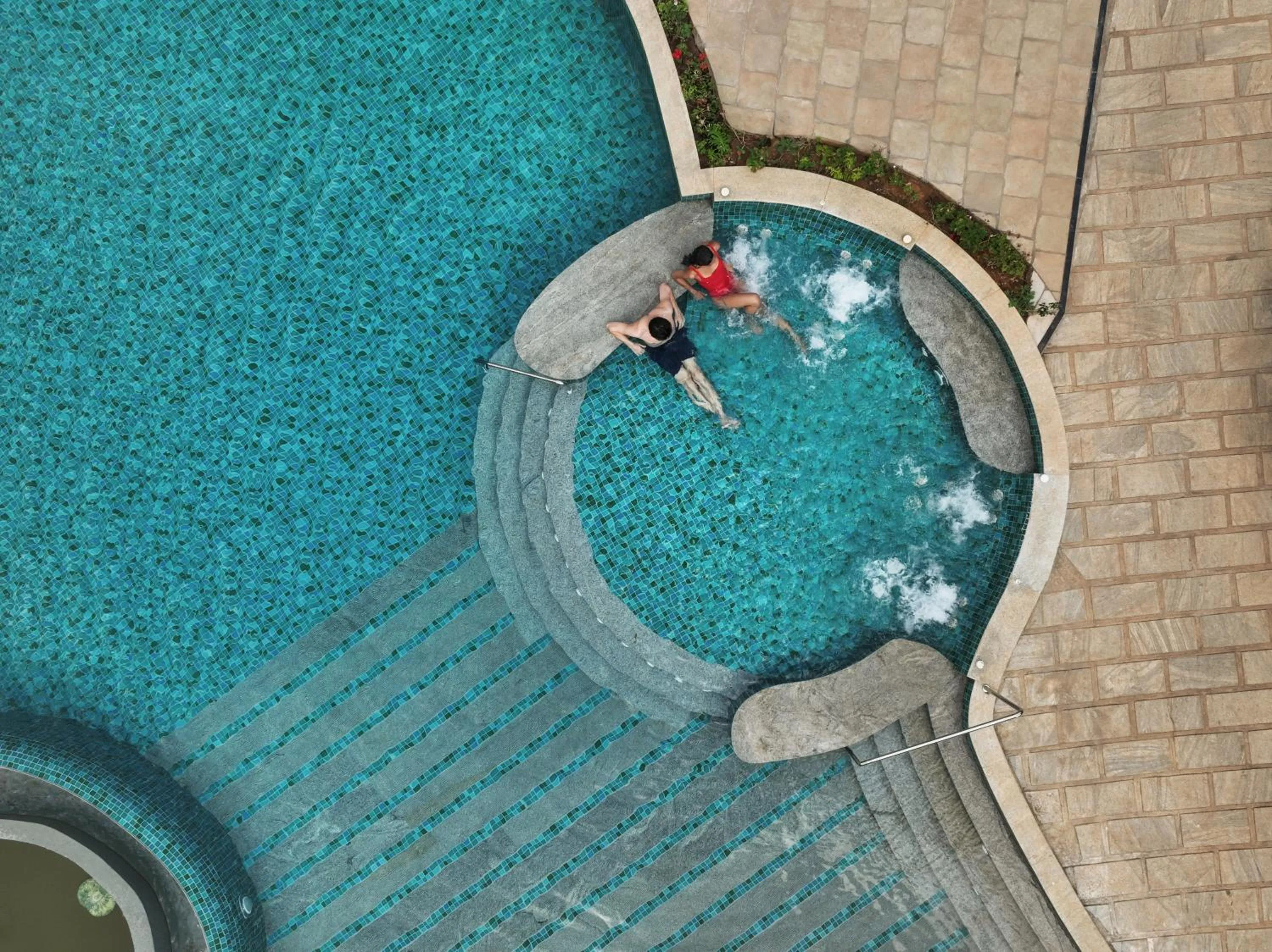 Swimming pool in Scenic, Munnar - IHCL SeleQtions