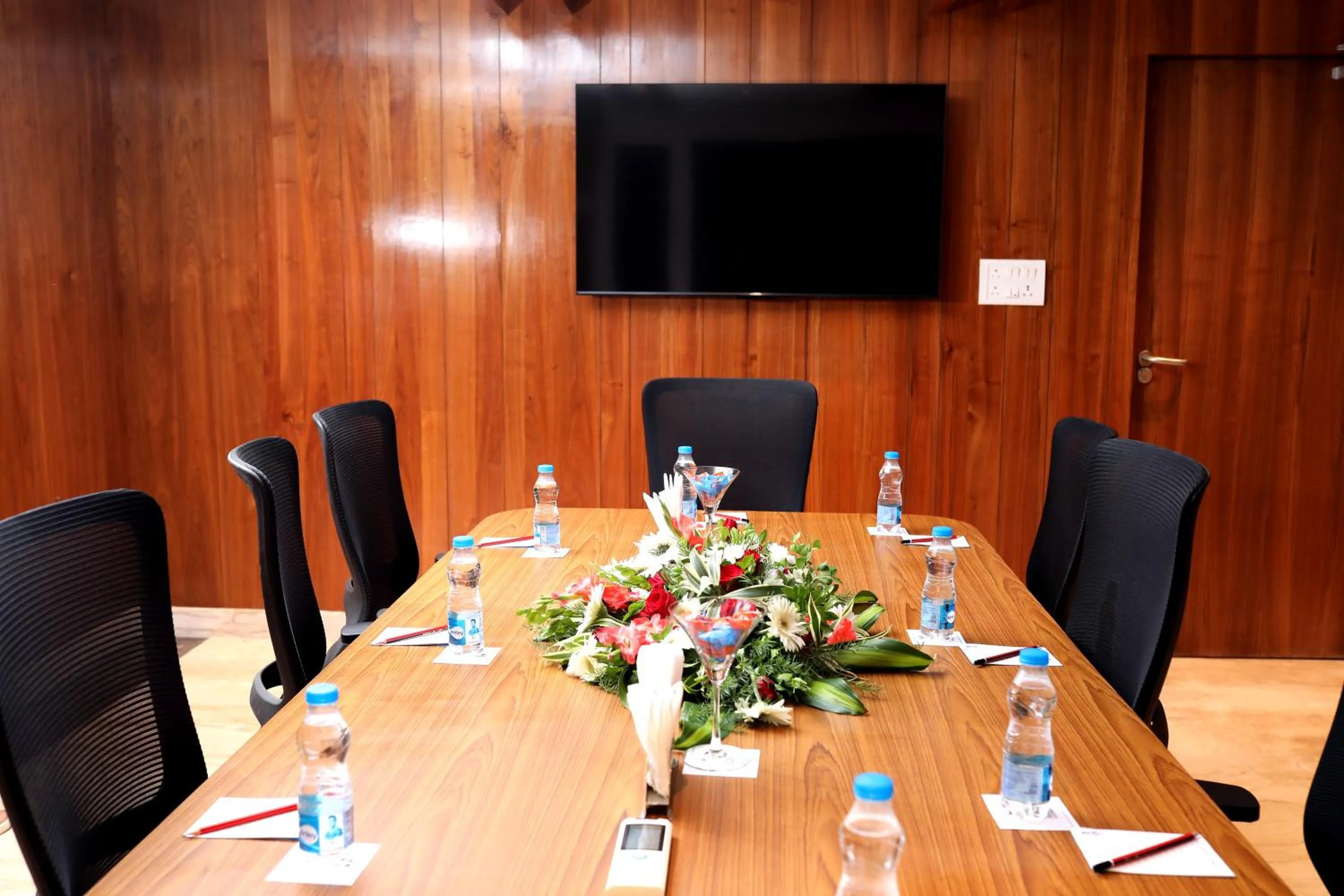 Meeting/conference room in Icon Grand Hotel By Bhagini