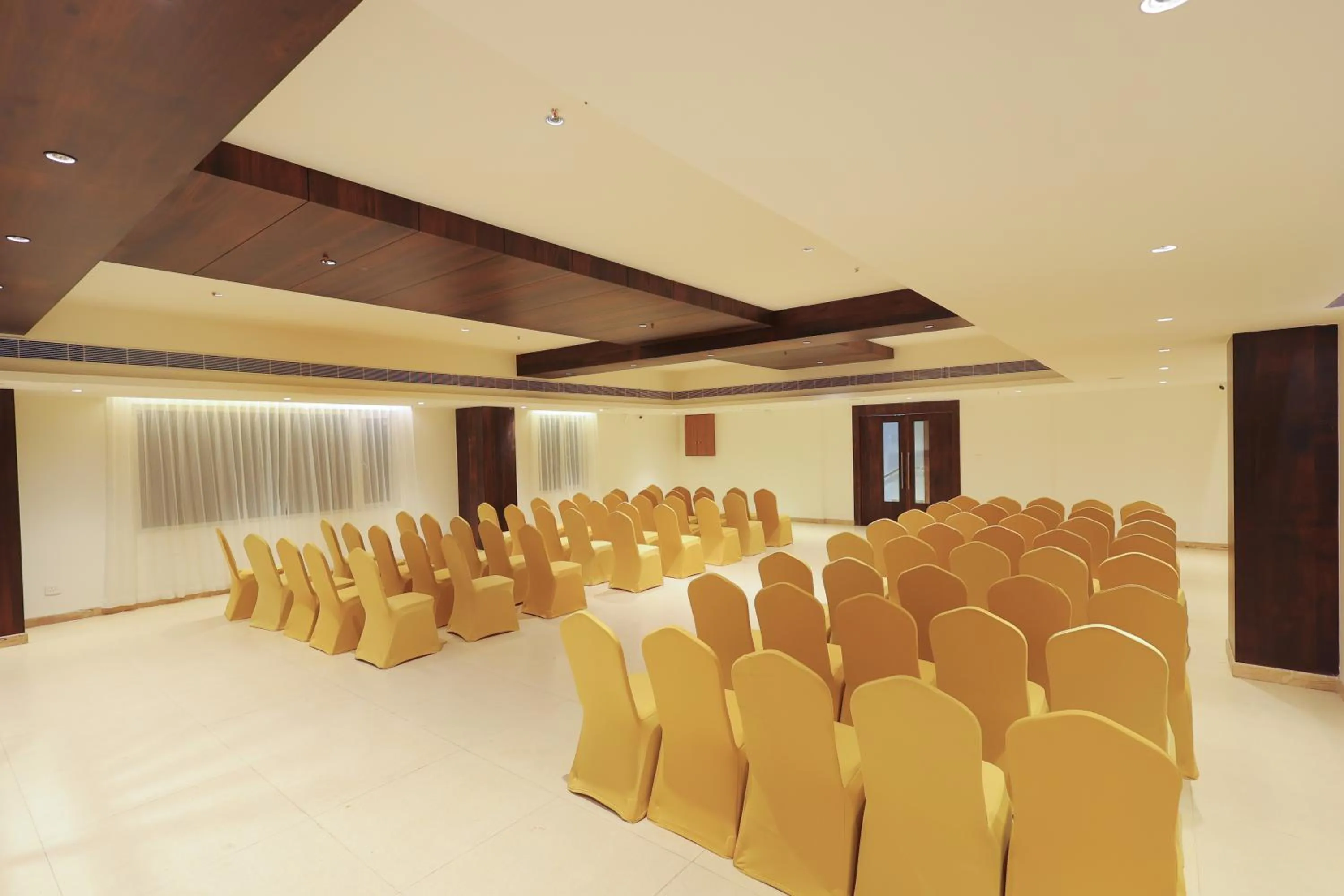 Banquet/Function facilities in Icon Grand Hotel By Bhagini