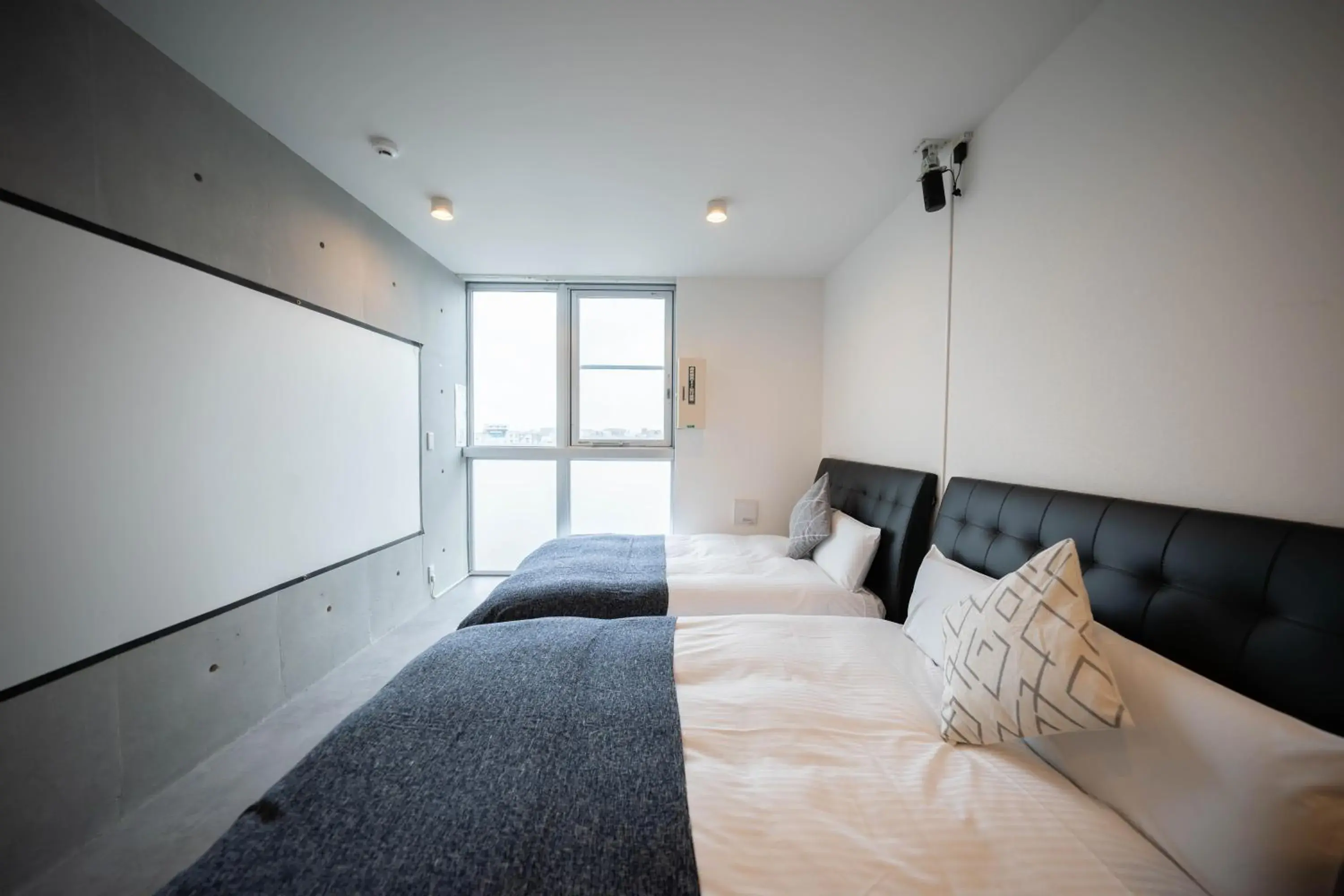 Bed in Minn Haneda Airport Bed in Minn Haneda Airport