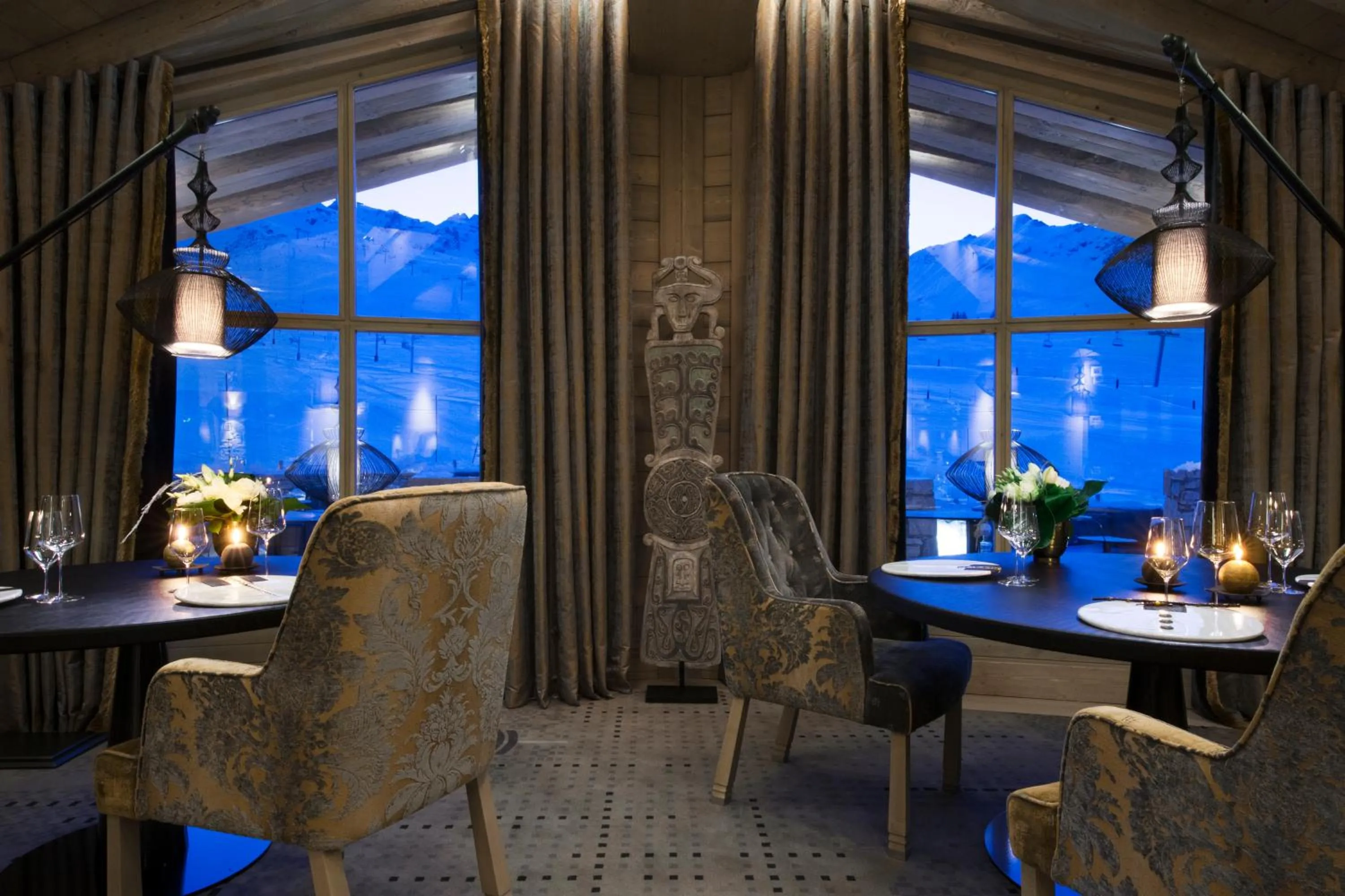 Restaurant/places to eat in Hotel Le K2 Altitude