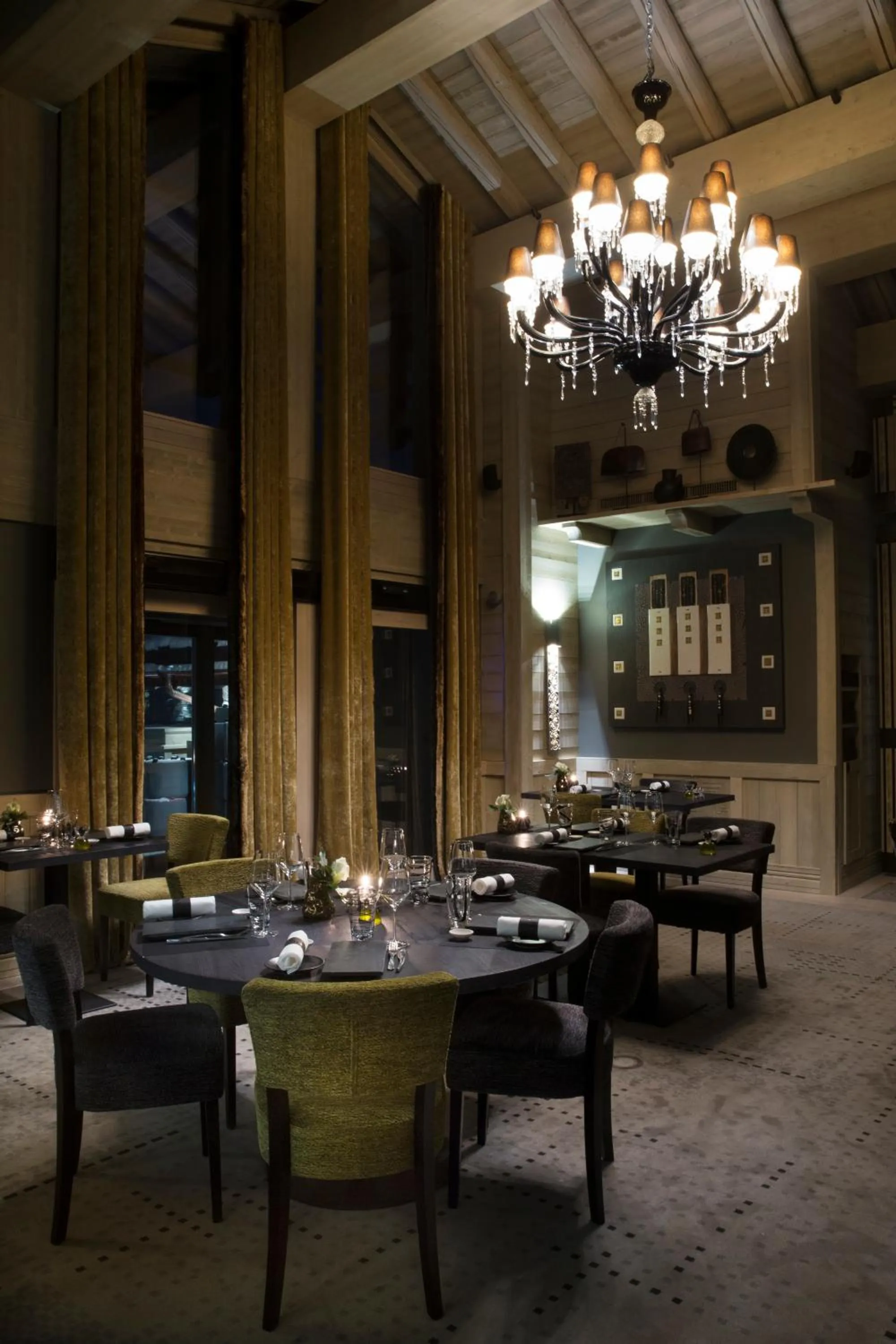 Restaurant/places to eat in Hotel Le K2 Altitude