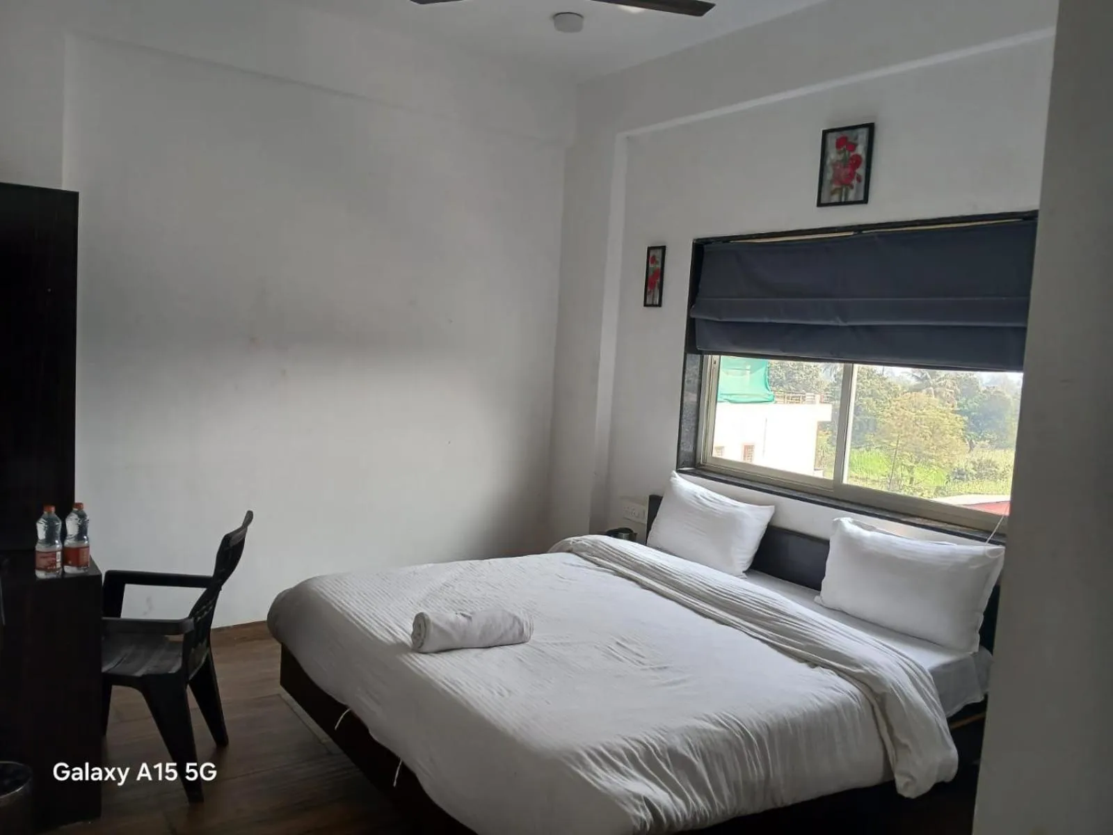 Bed in Sunny Executive