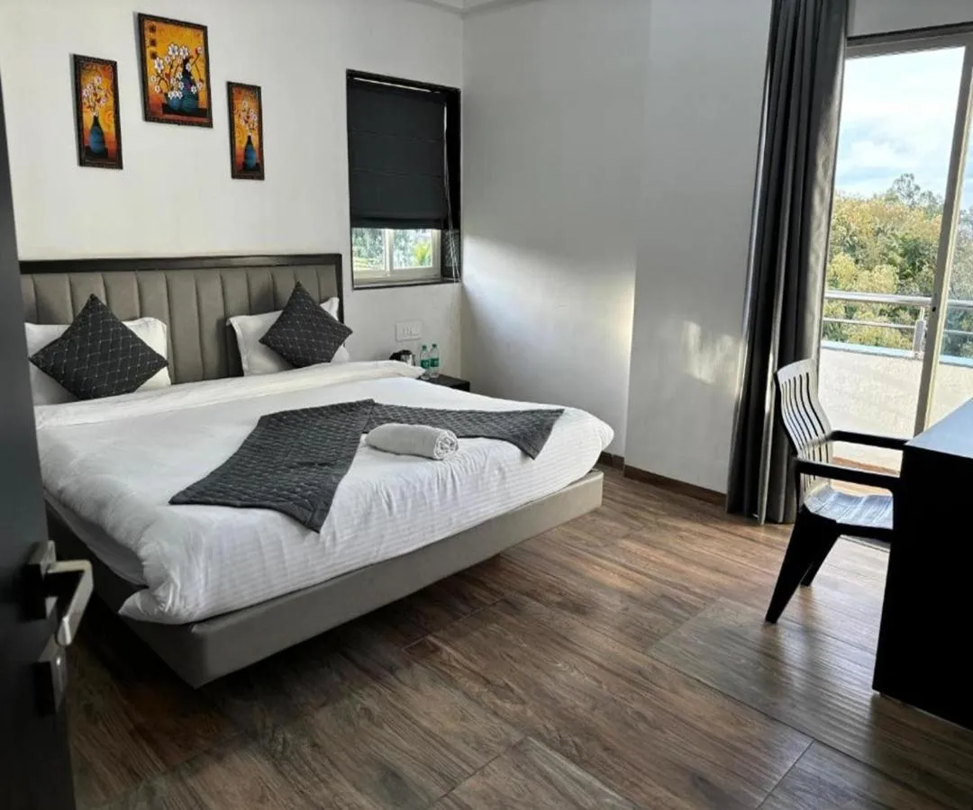 Bed in Sunny Executive