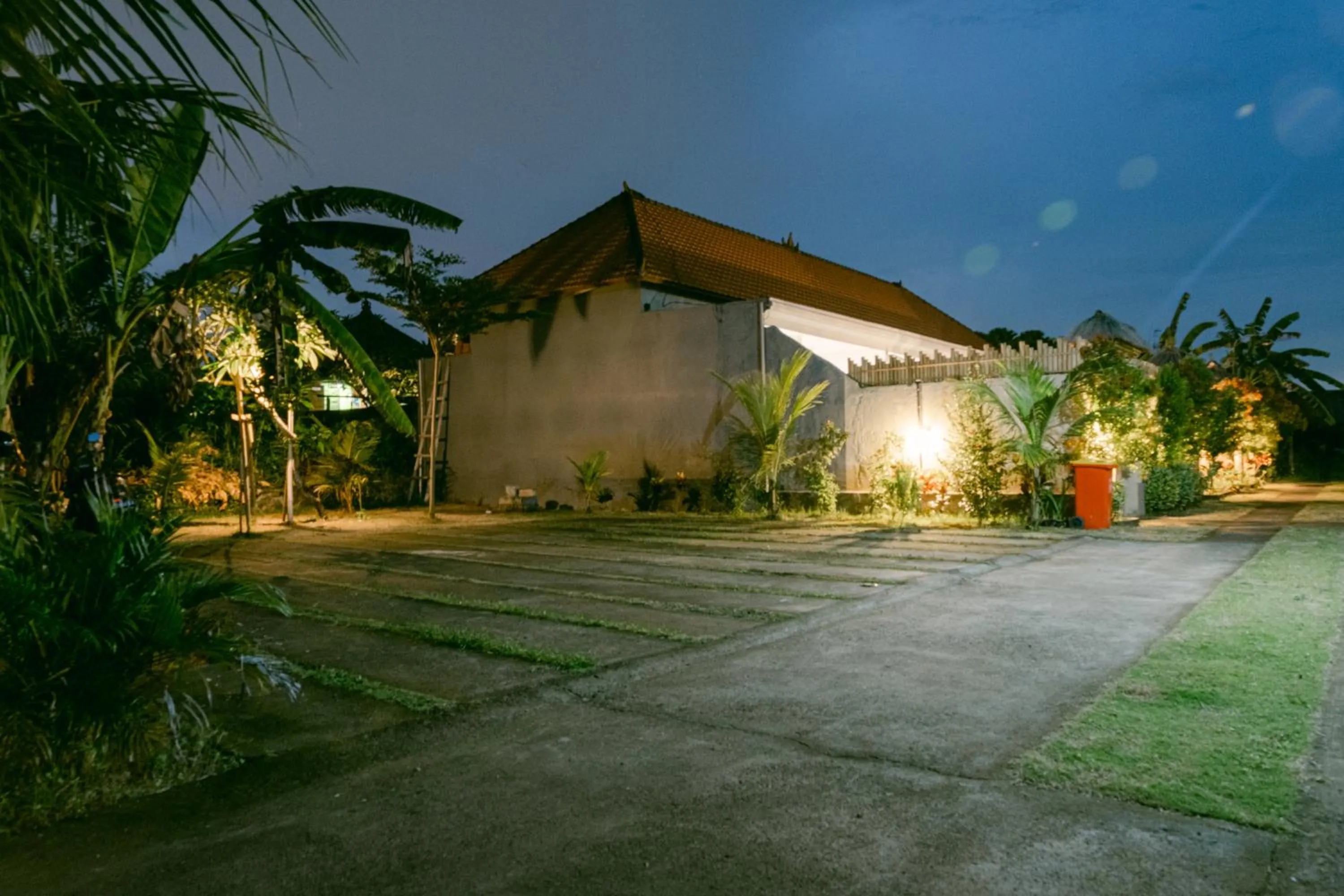 Night in Sriwedari House Keramas