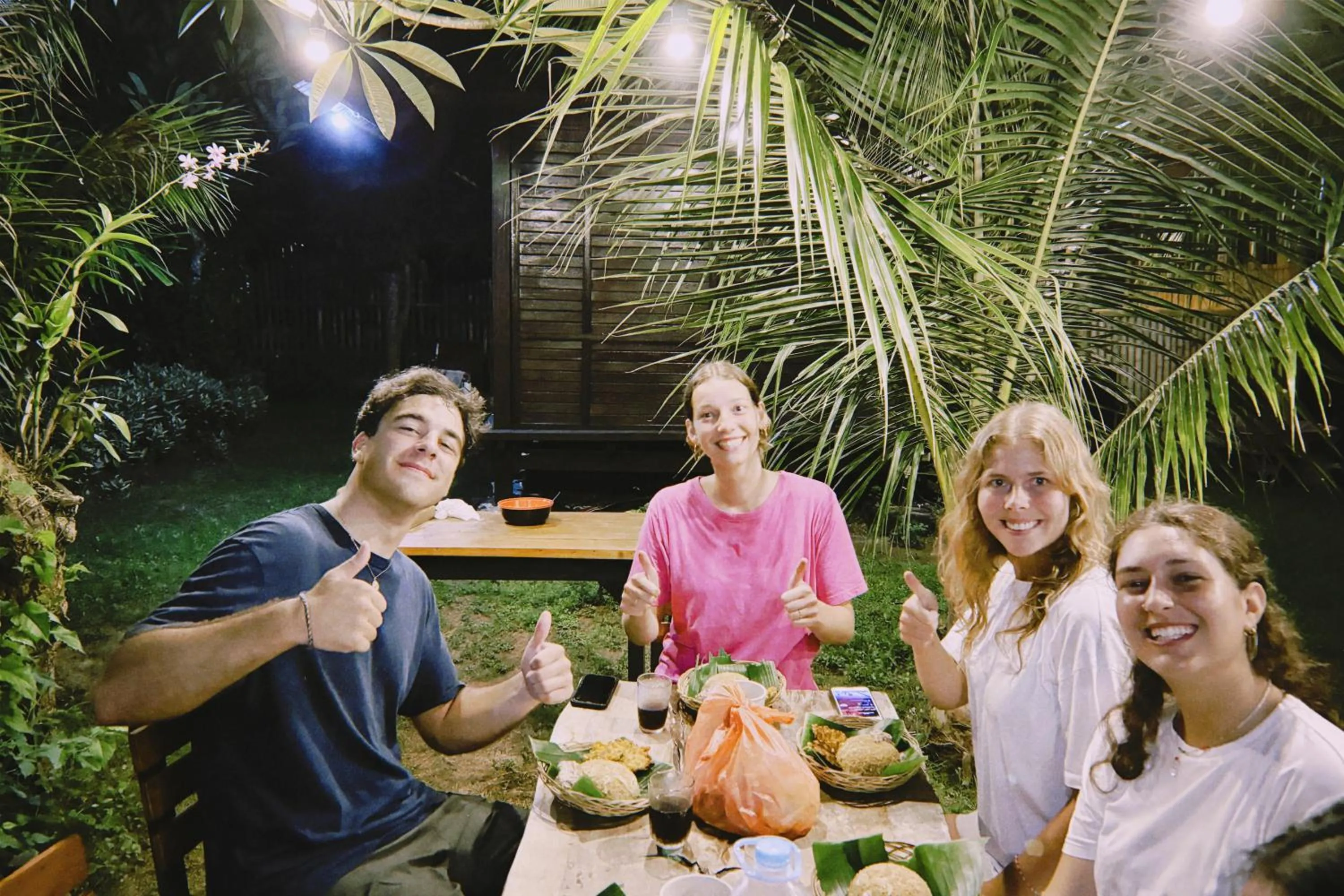 Restaurant/places to eat in Sriwedari House Keramas