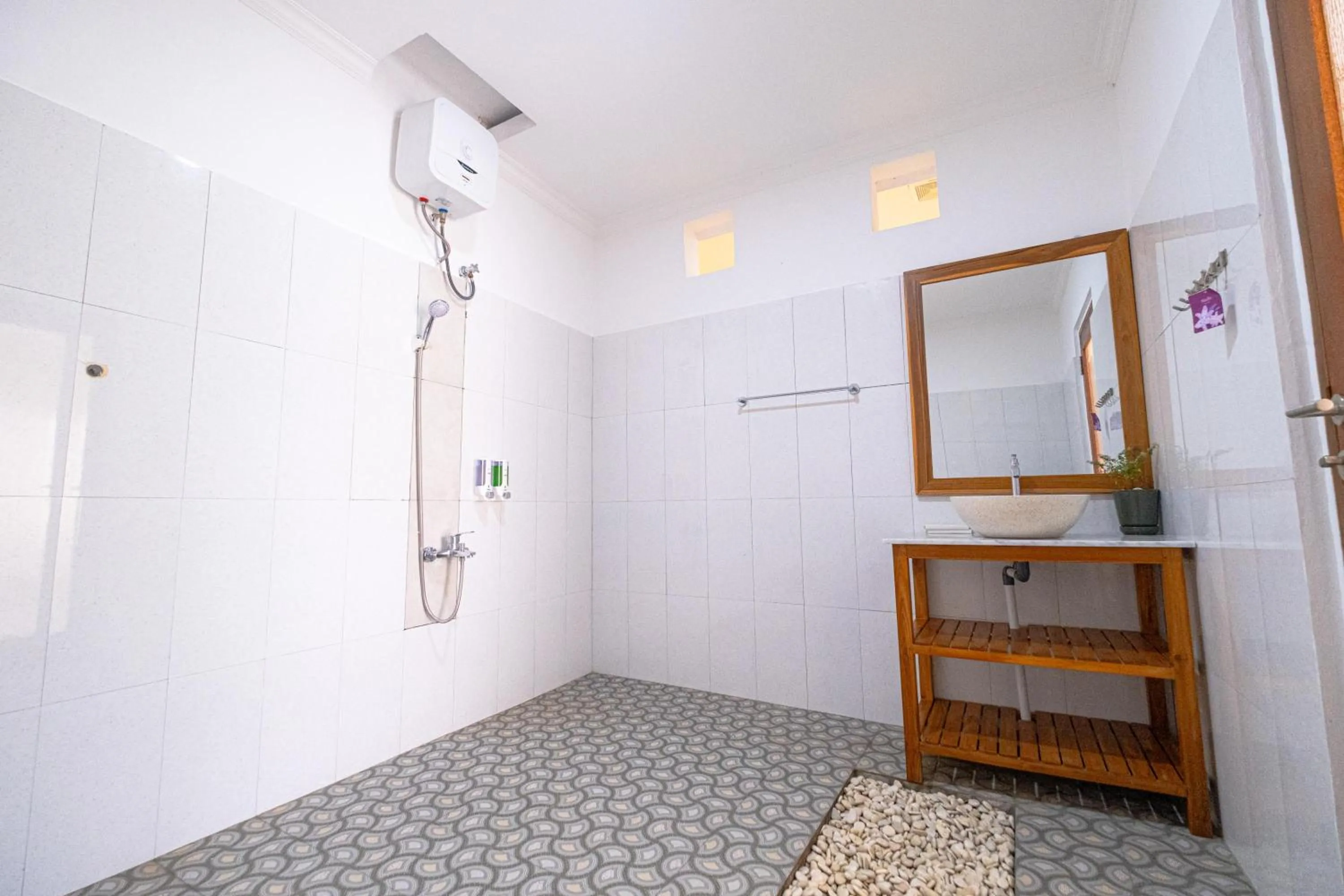 Bathroom in Sriwedari House Keramas
