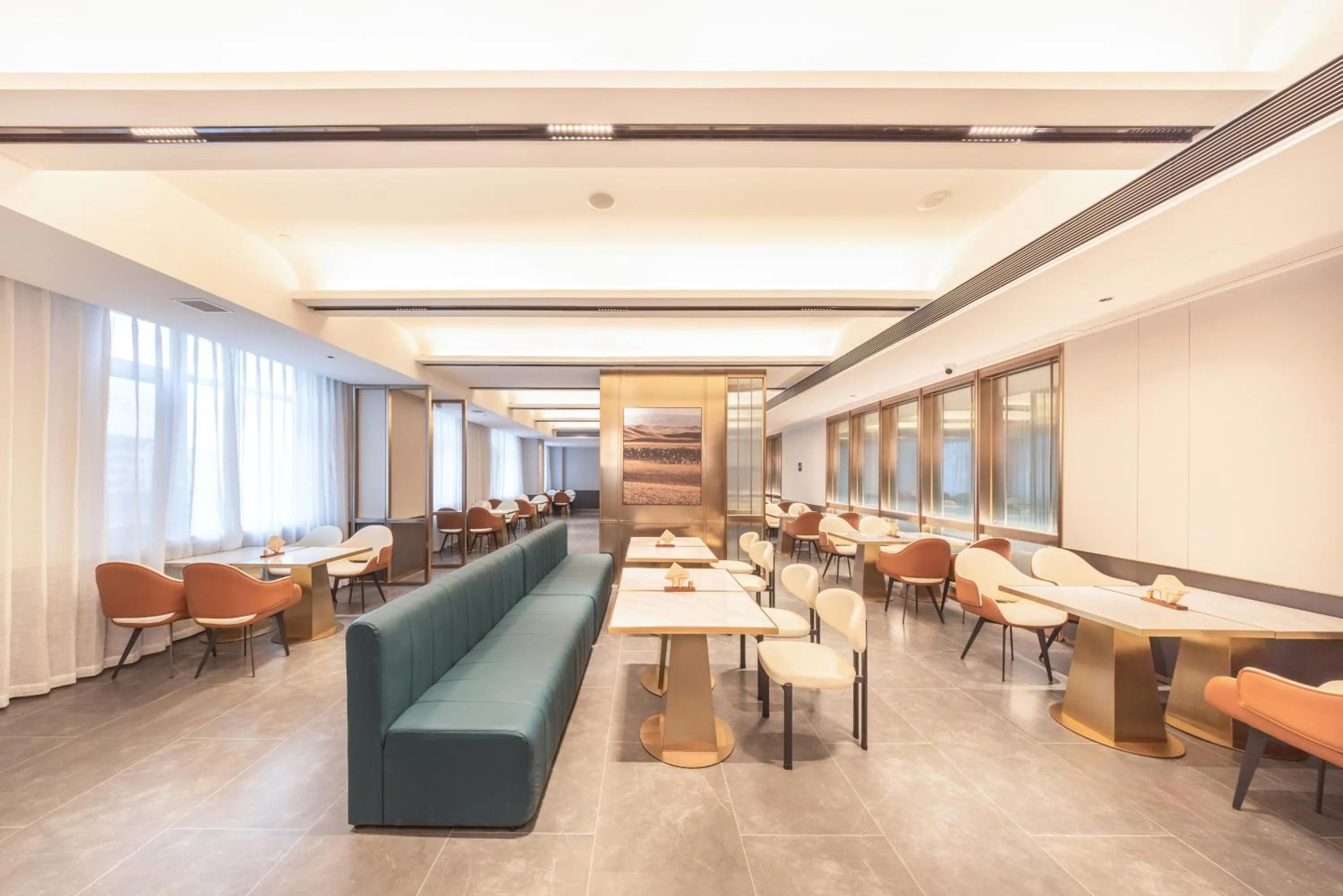 Restaurant/places to eat in Atour Hotel Meizhou Meixian Baili Plaza
