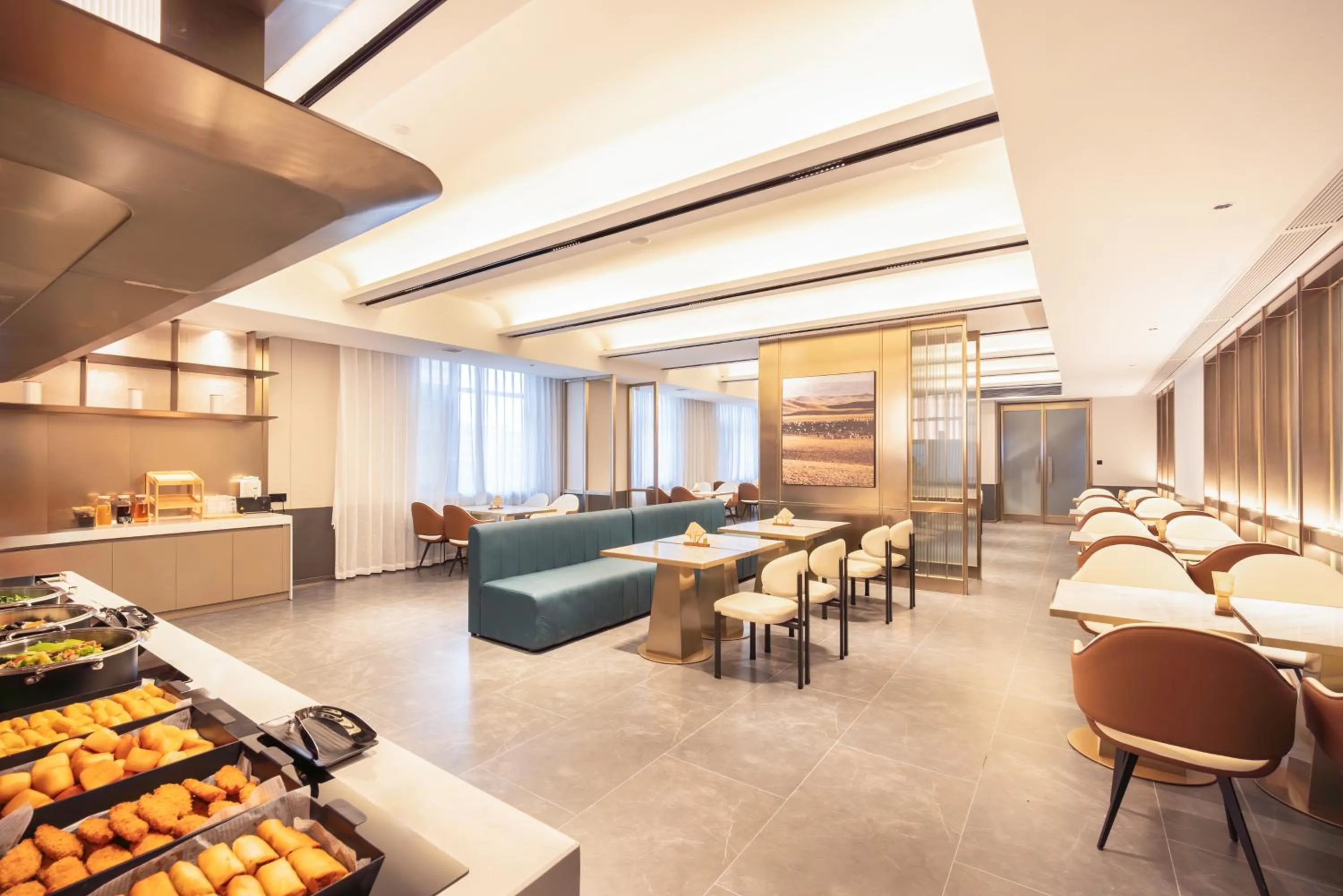 Restaurant/places to eat in Atour Hotel Meizhou Meixian Baili Plaza