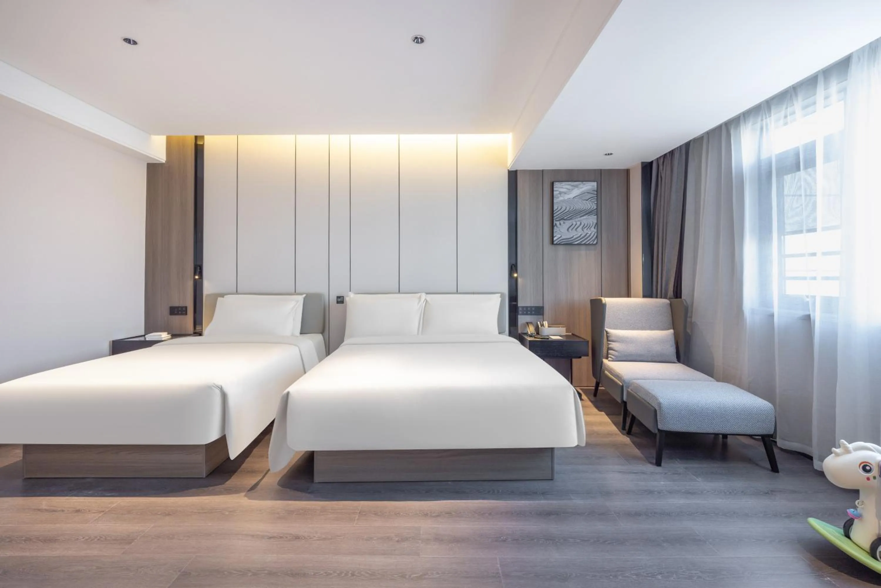 Photo of the whole room, Bed in Atour Hotel Meizhou Meixian Baili Plaza