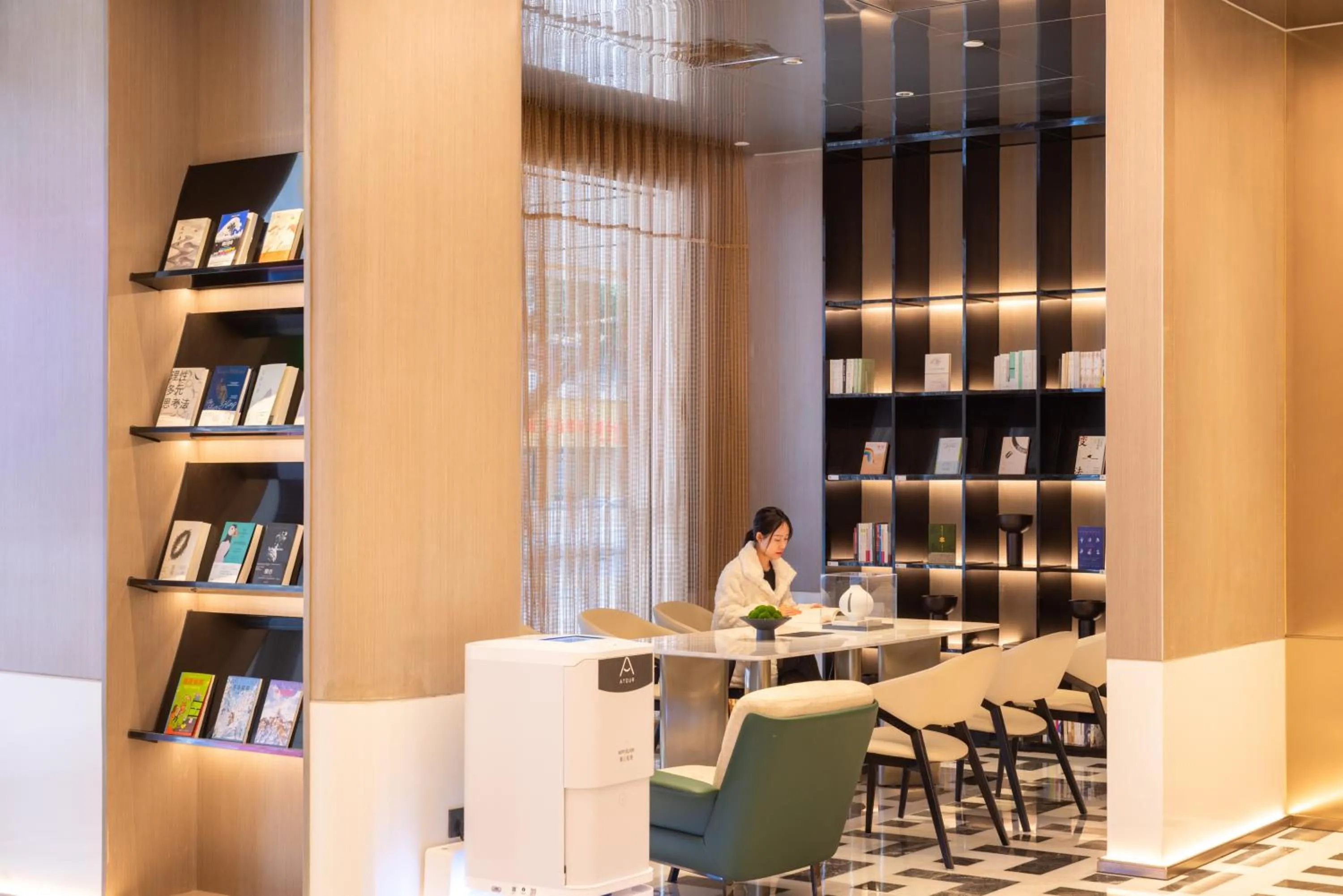 Lobby or reception in Atour Hotel Meizhou Meixian Baili Plaza