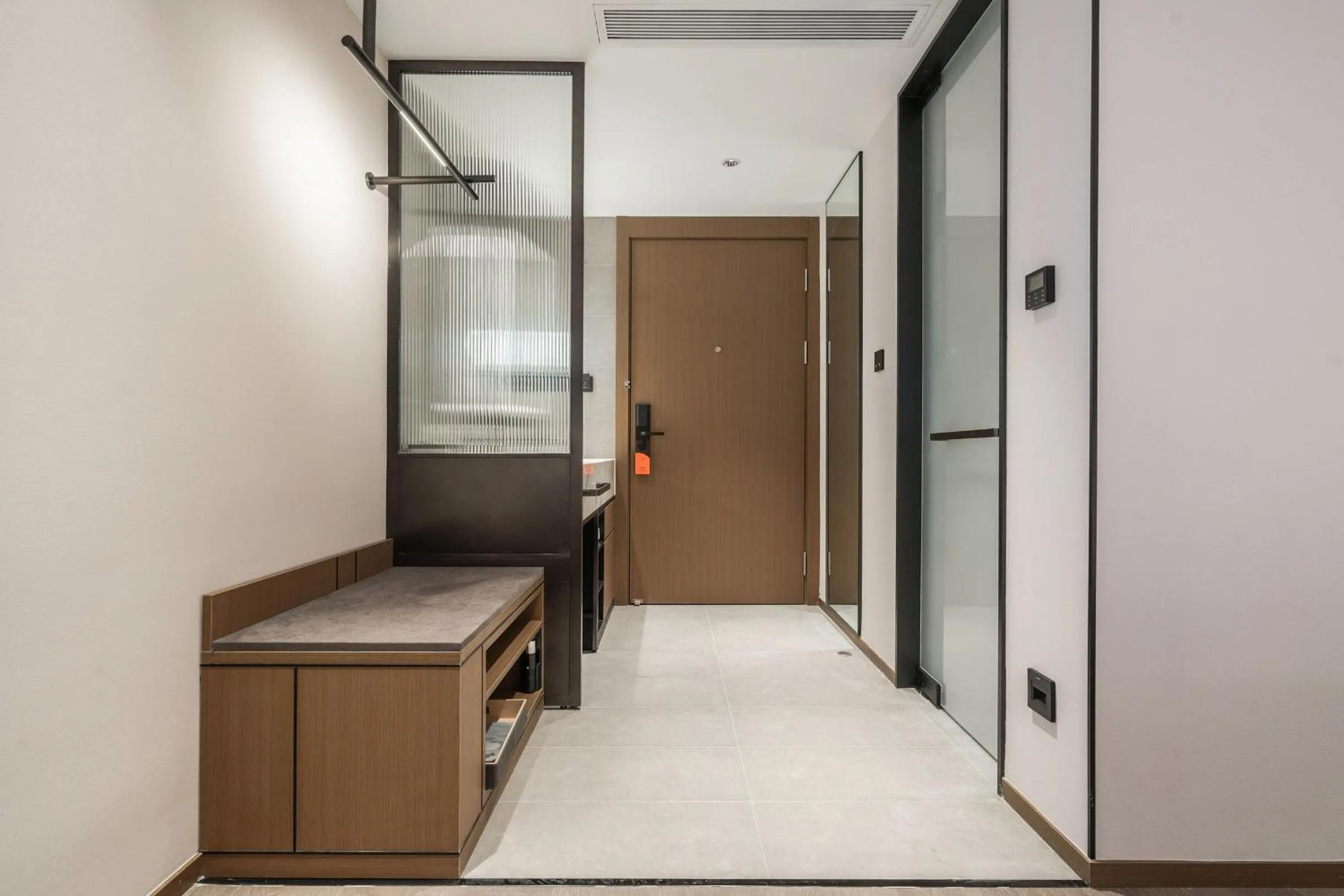 wardrobe in Atour Hotel Jiuyanqiao Niwangmiao Metro Chengdu
