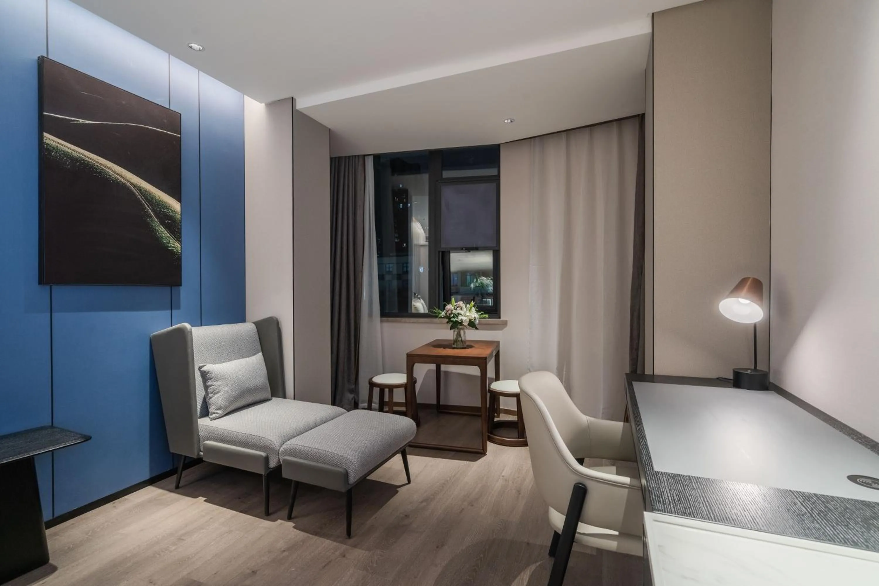 Seating area in Atour Hotel Jiuyanqiao Niwangmiao Metro Chengdu