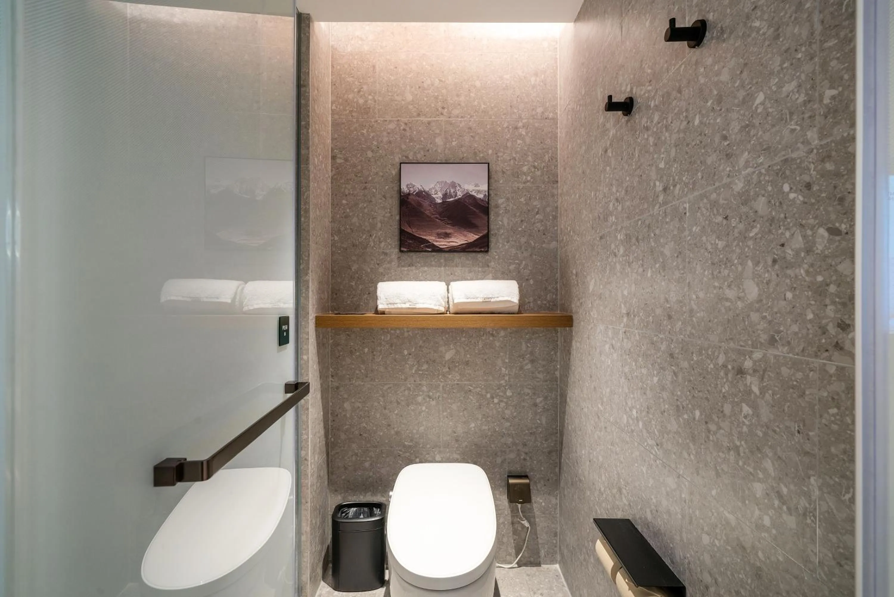 Toilet in Atour Hotel Jiuyanqiao Niwangmiao Metro Chengdu
