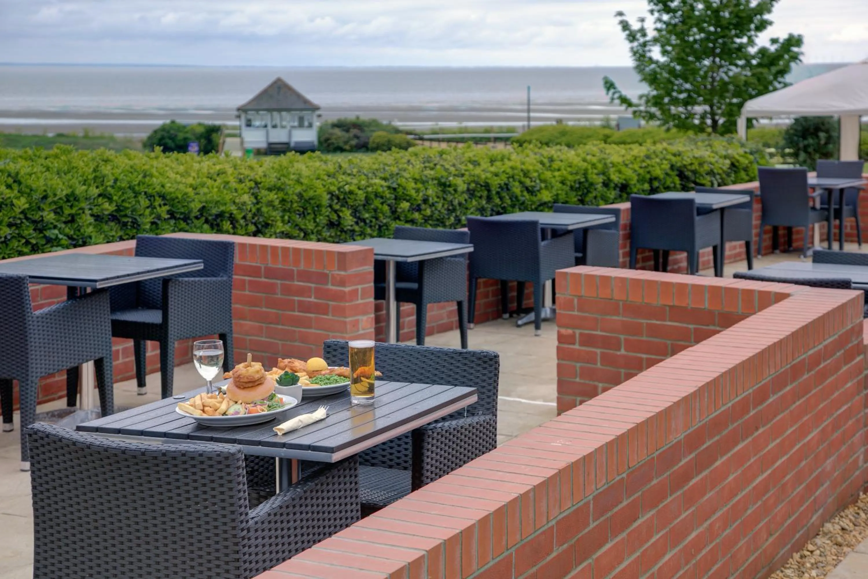 Restaurant/places to eat in Old Hunstanton Le Strange Arms Hotel